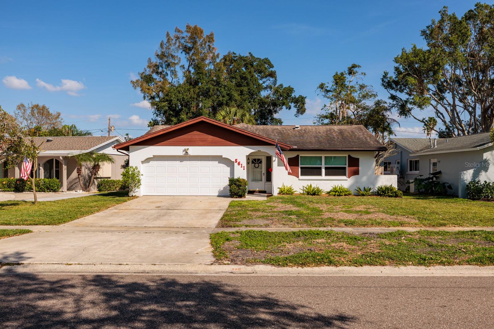5611 VENETIAN BLVD NE, ST PETERSBURG, FL, 33703