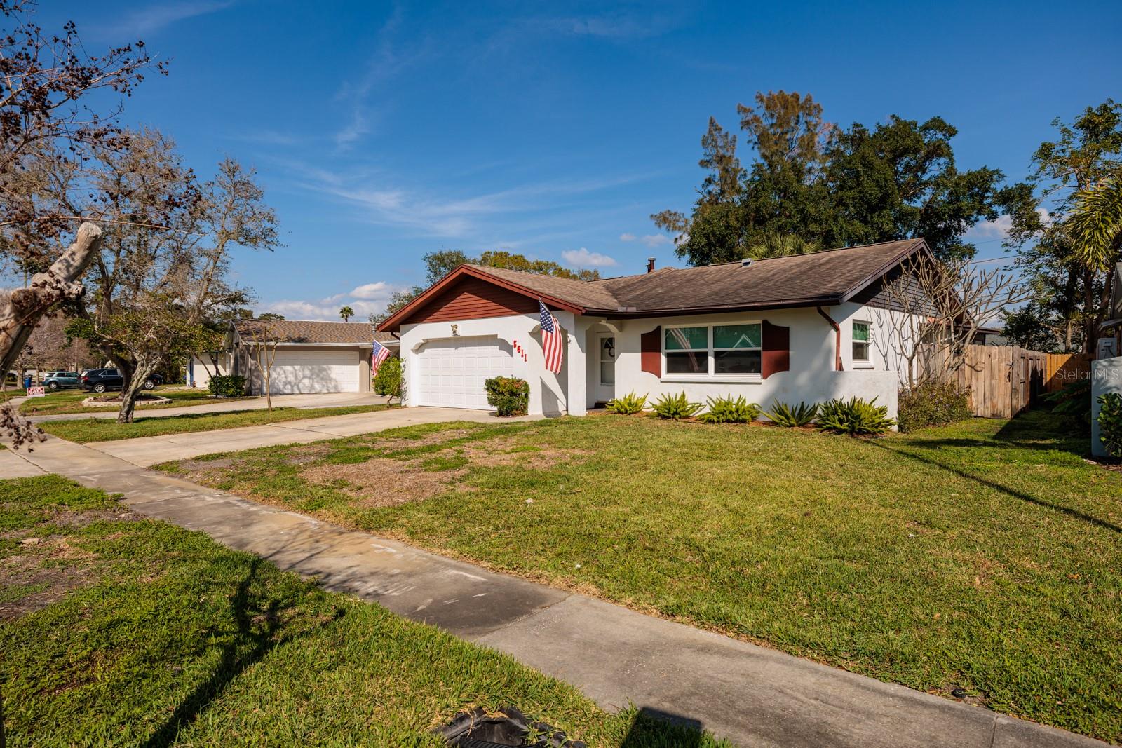 5611 VENETIAN BLVD NE, ST PETERSBURG, FL, 33703