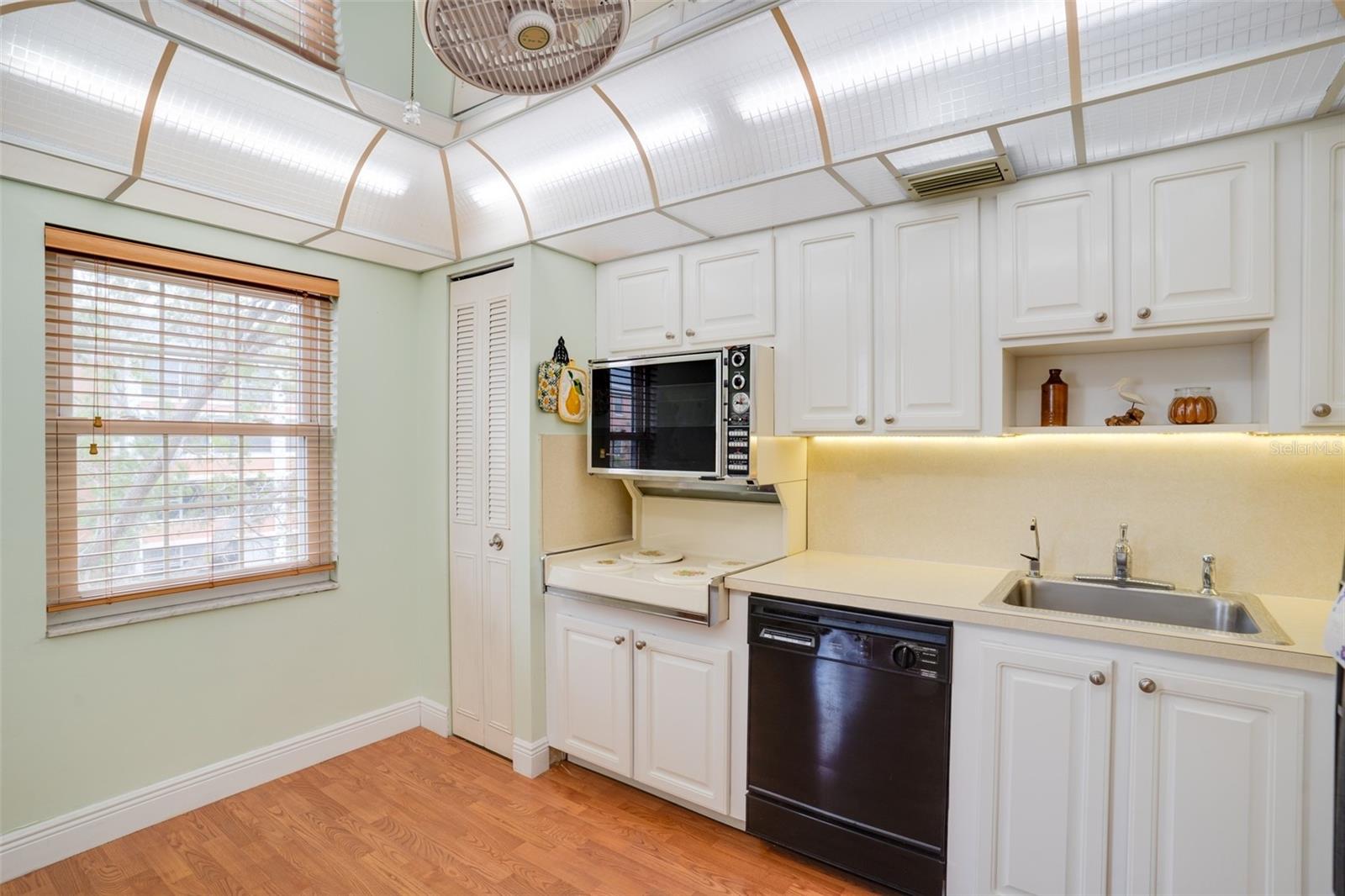 6960 20TH AVE N #405, ST PETERSBURG, FL, 33710