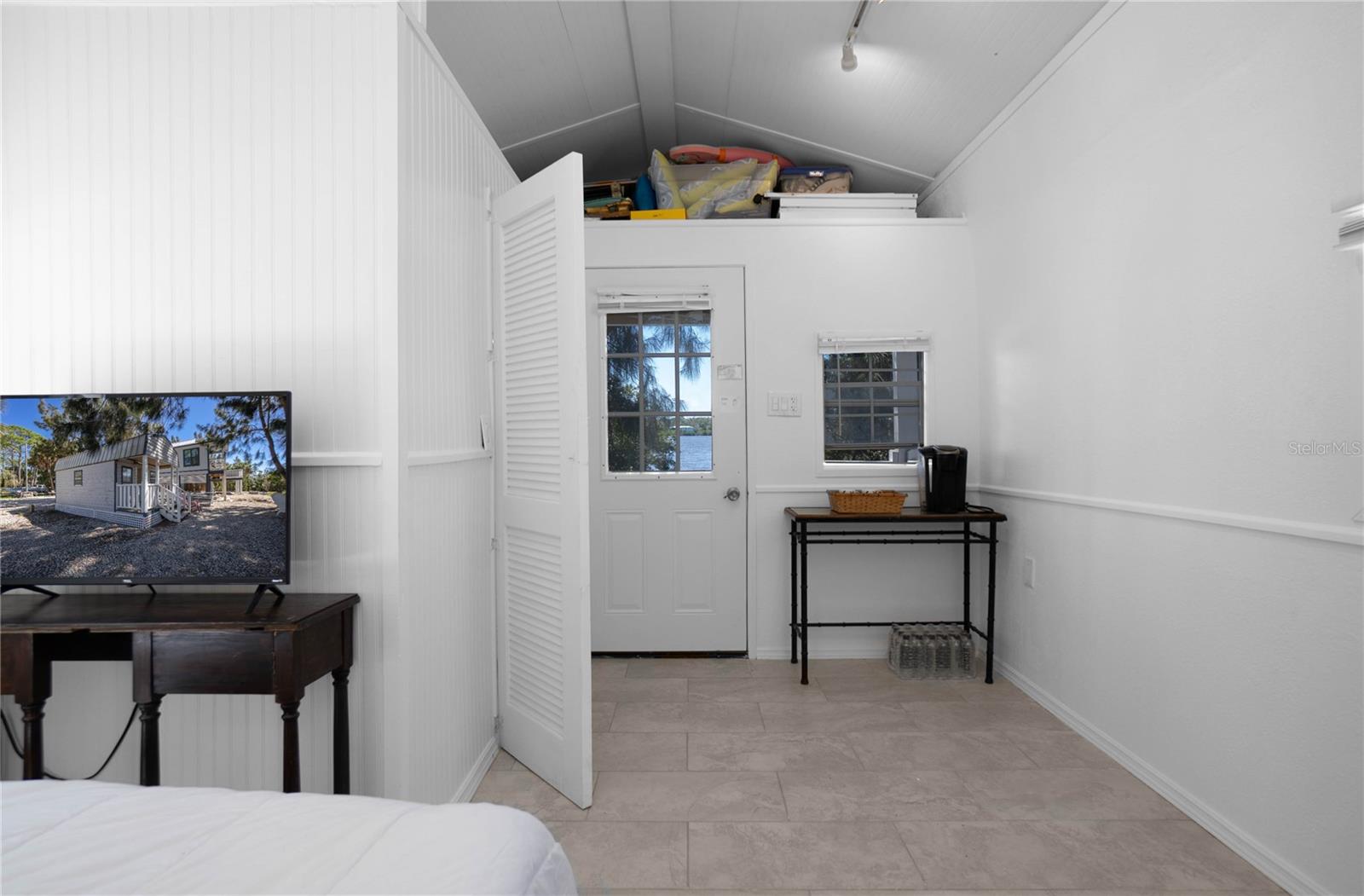 16490 SW INDIANA AVE, CEDAR KEY, FL, 32625