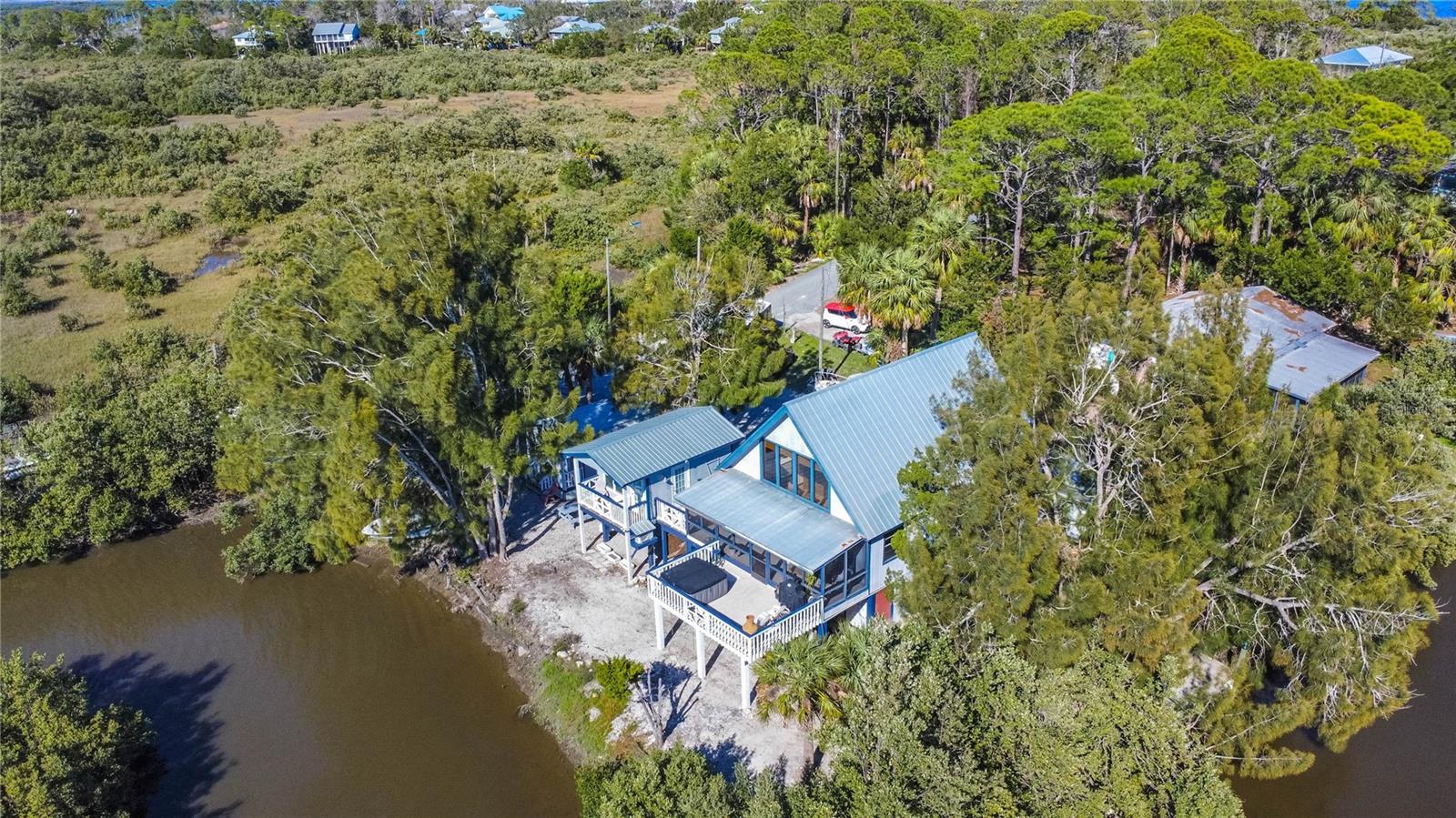 16490 SW INDIANA AVE, CEDAR KEY, FL, 32625