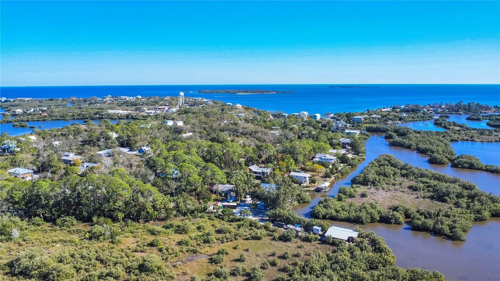 16490 SW INDIANA AVE, CEDAR KEY, FL, 32625