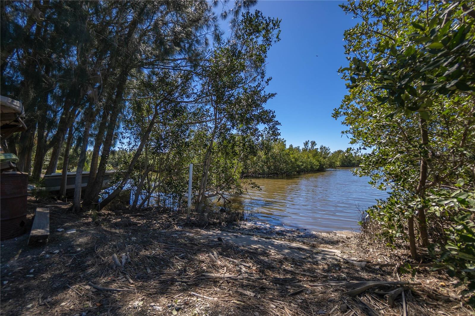 16490 SW INDIANA AVE, CEDAR KEY, FL, 32625