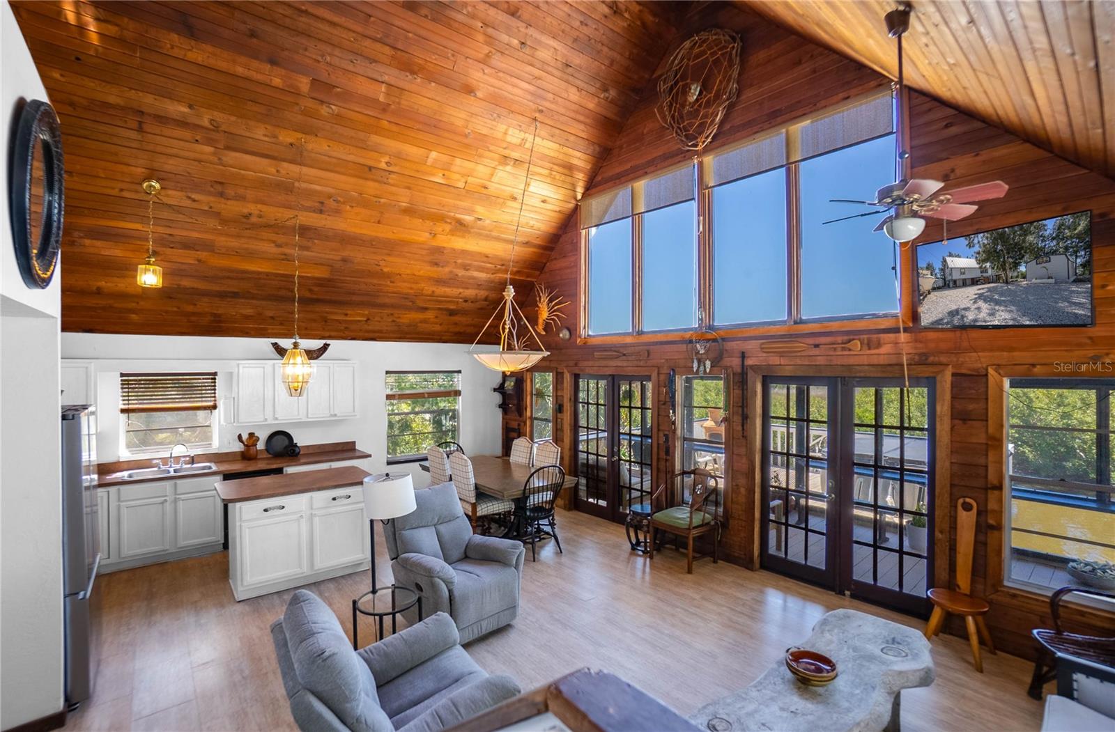 16490 SW INDIANA AVE, CEDAR KEY, FL, 32625