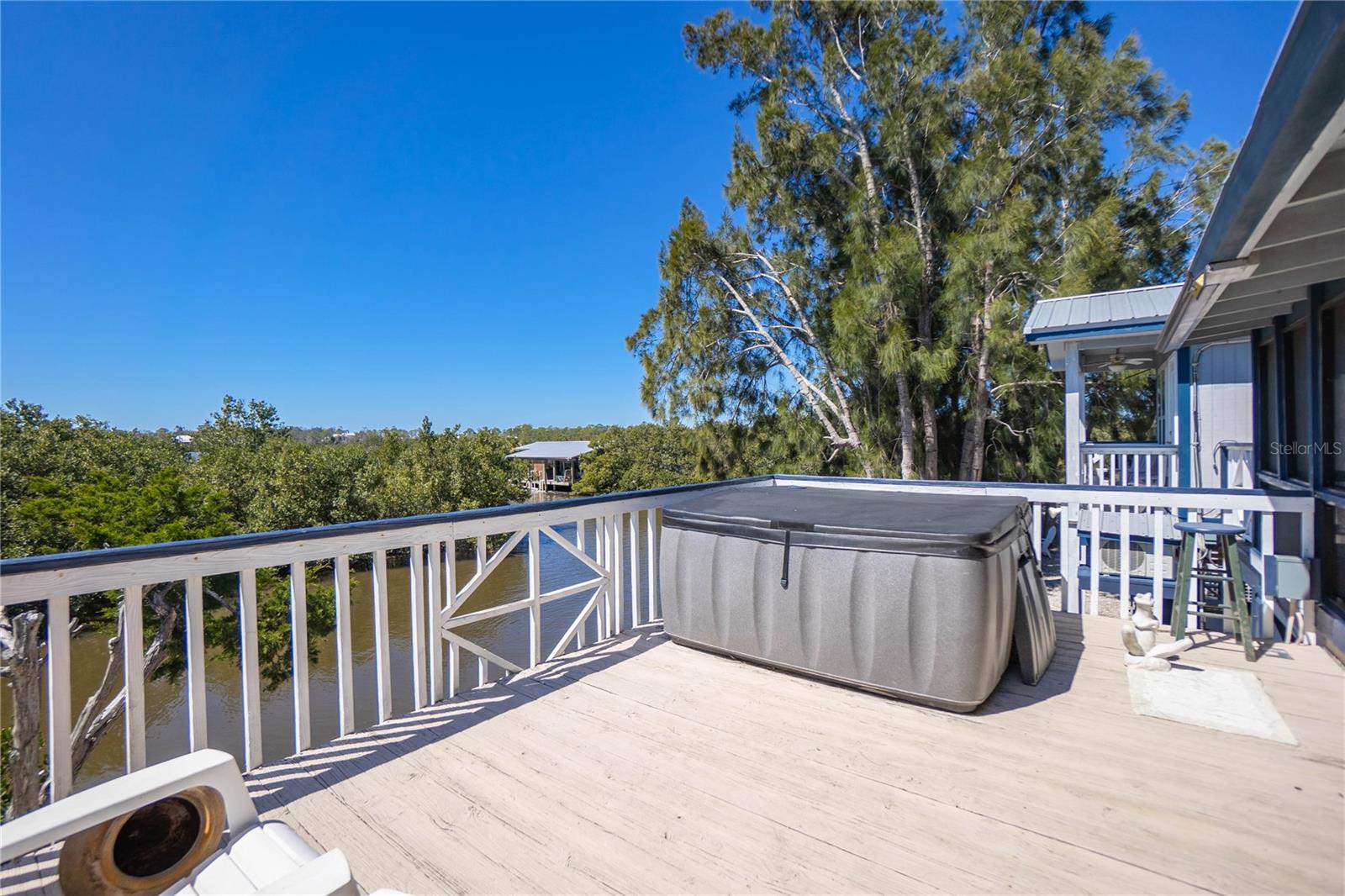 16490 SW INDIANA AVE, CEDAR KEY, FL, 32625