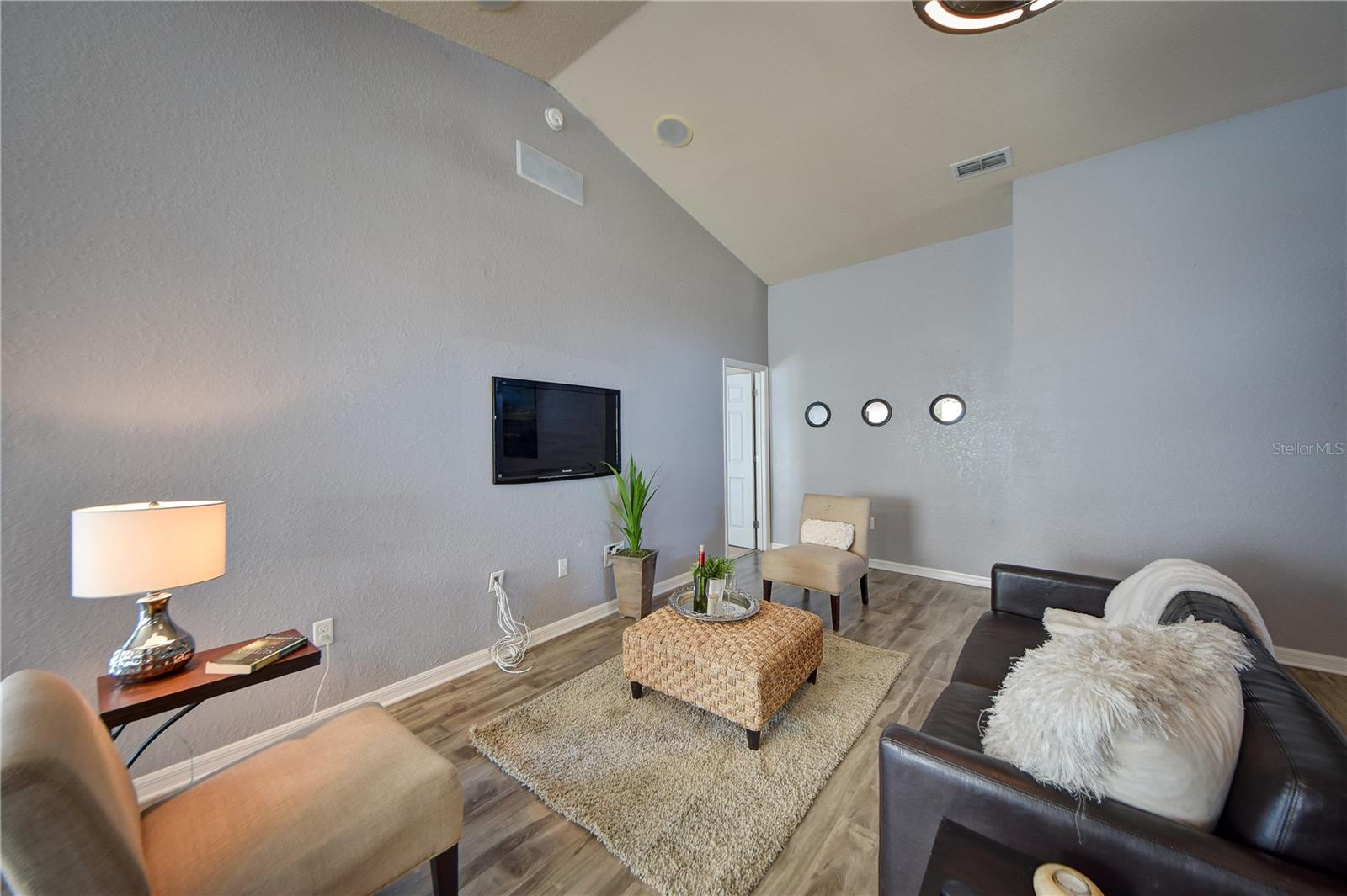 11213 SOUTHWIND LAKE DR, GIBSONTON, FL, 33534