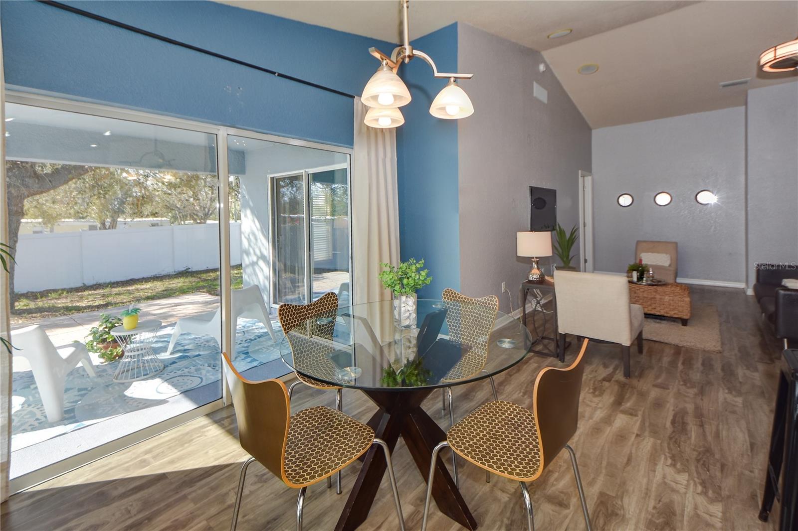 11213 SOUTHWIND LAKE DR, GIBSONTON, FL, 33534