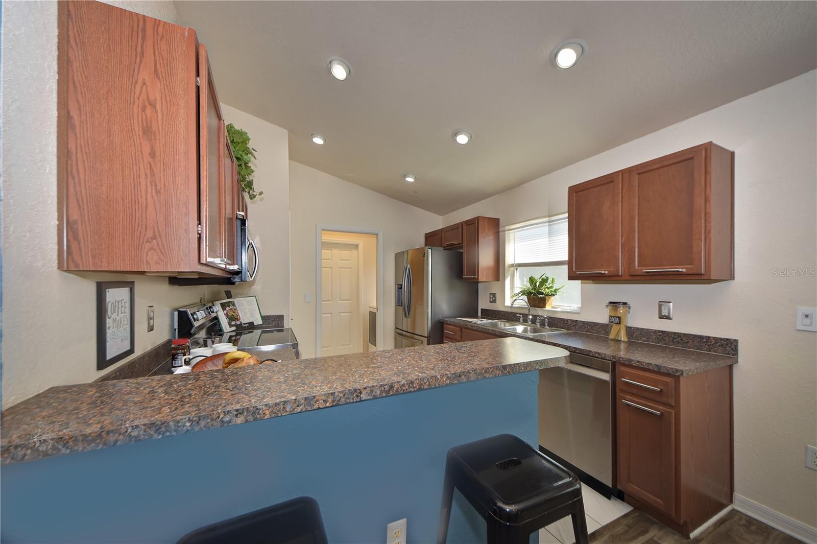 11213 SOUTHWIND LAKE DR, GIBSONTON, FL, 33534