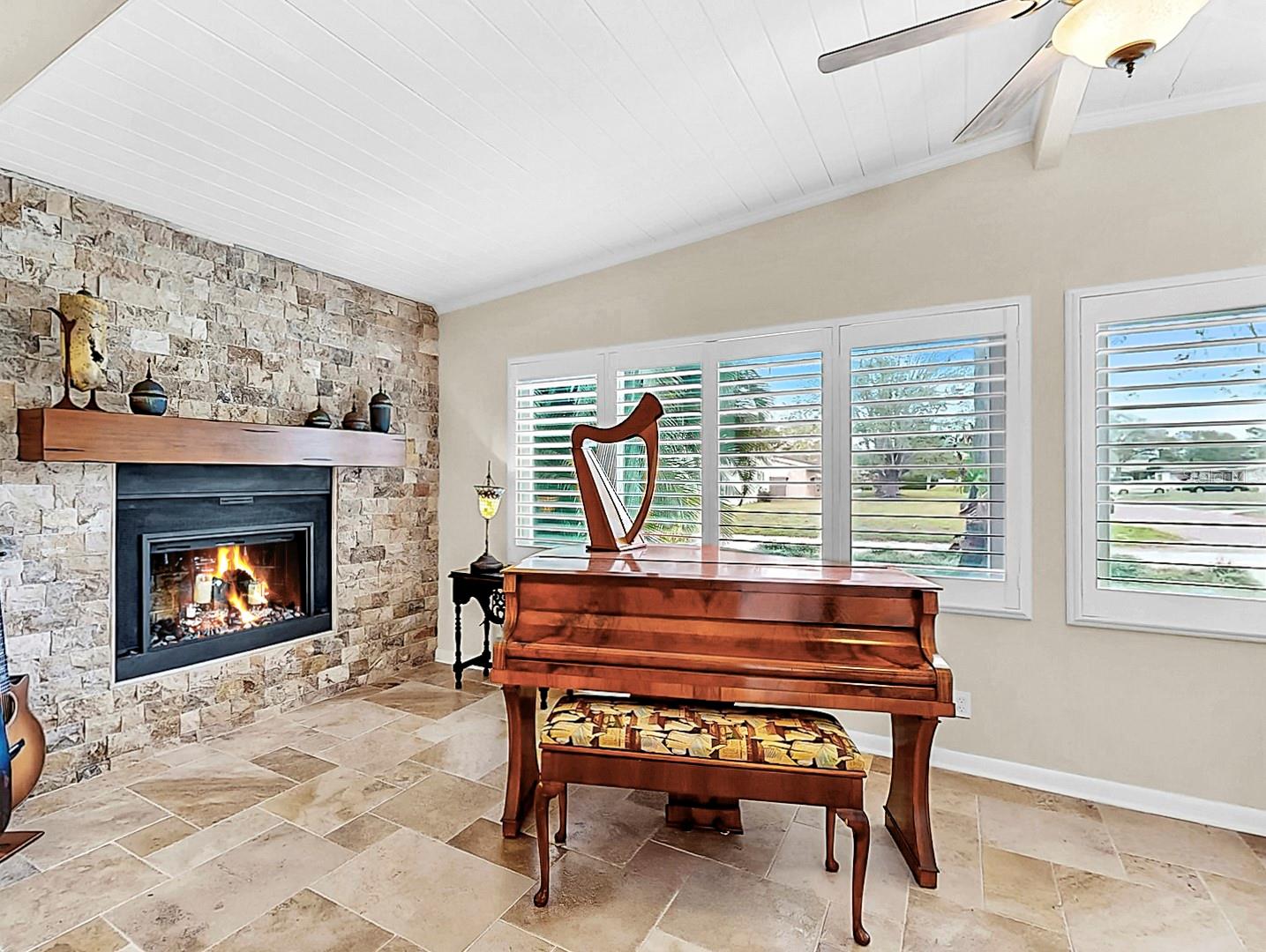 4100 7TH ST N, ST PETERSBURG, FL, 33703