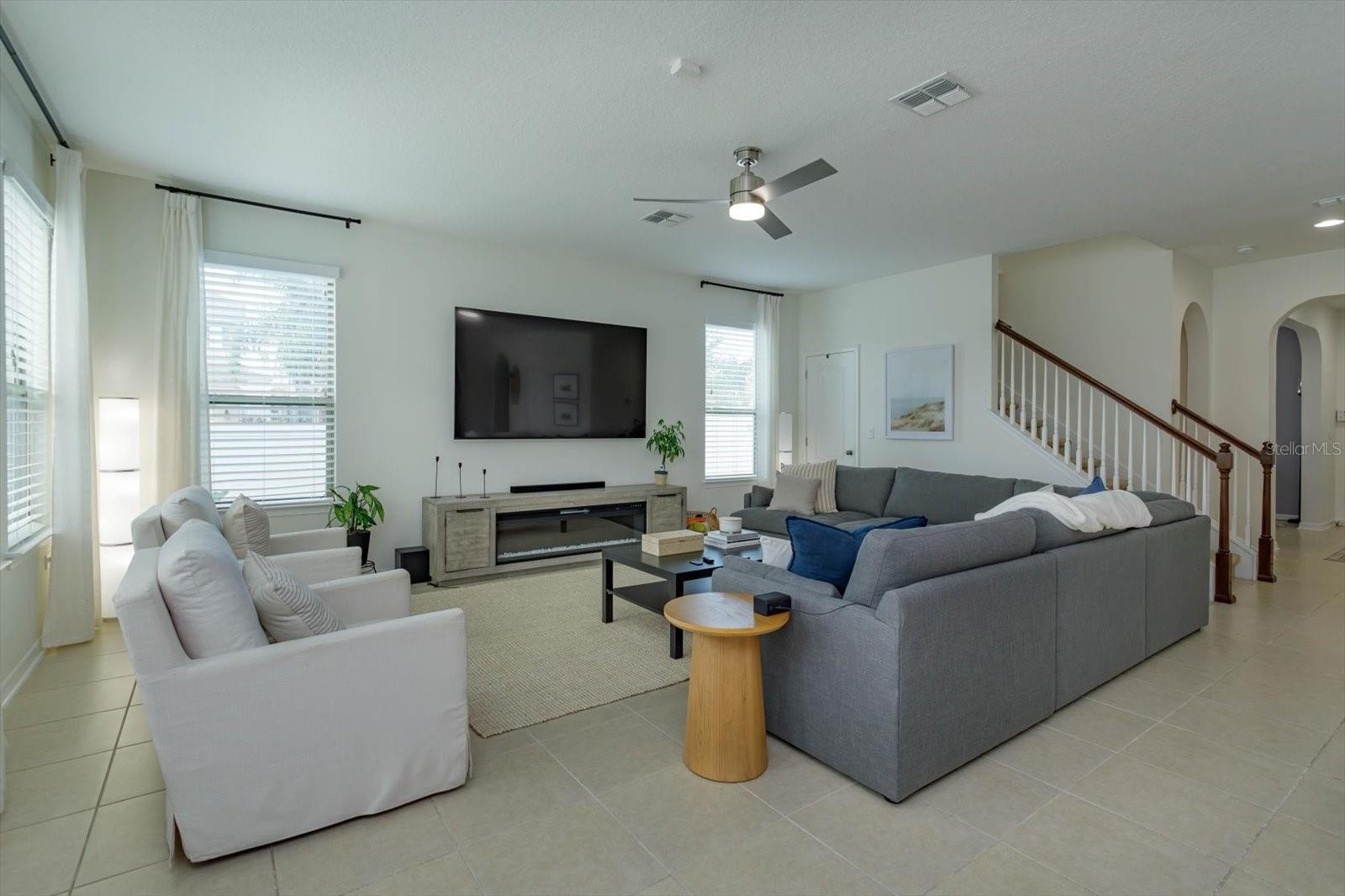 1077 FOUNTAIN COIN LOOP, ORLANDO, FL, 32828