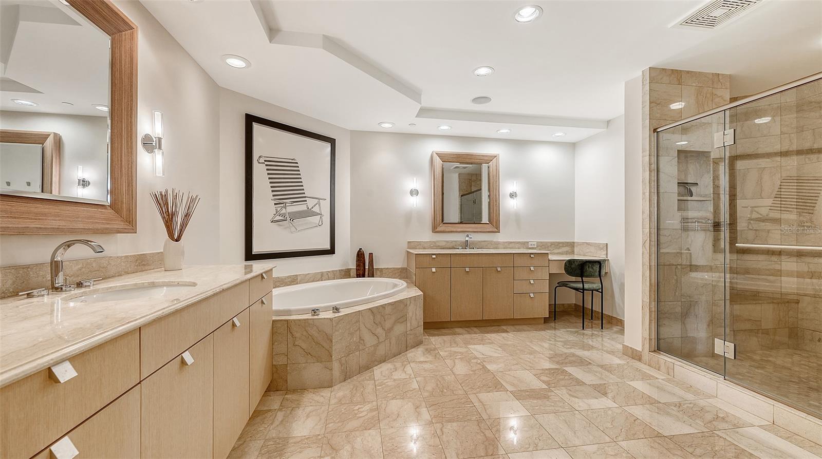 A4641708 Property Photo