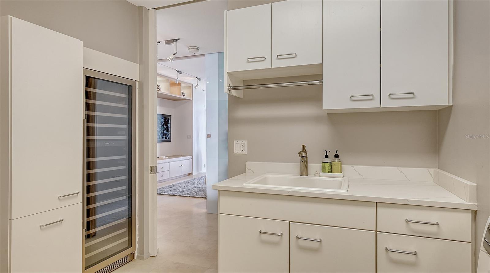 A4641708 Property Photo