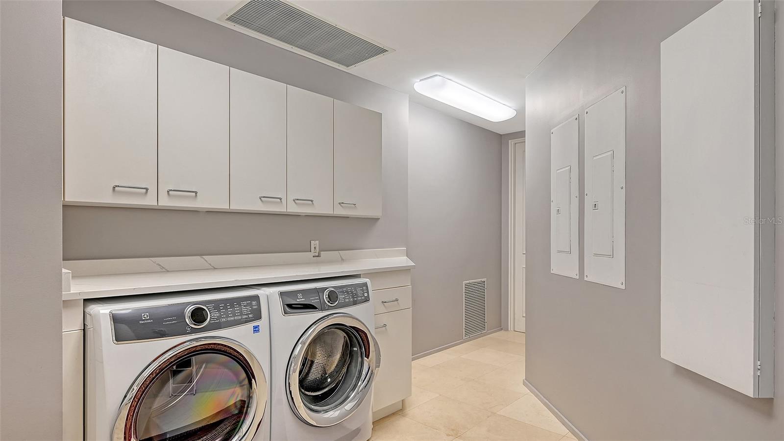 A4641708 Property Photo