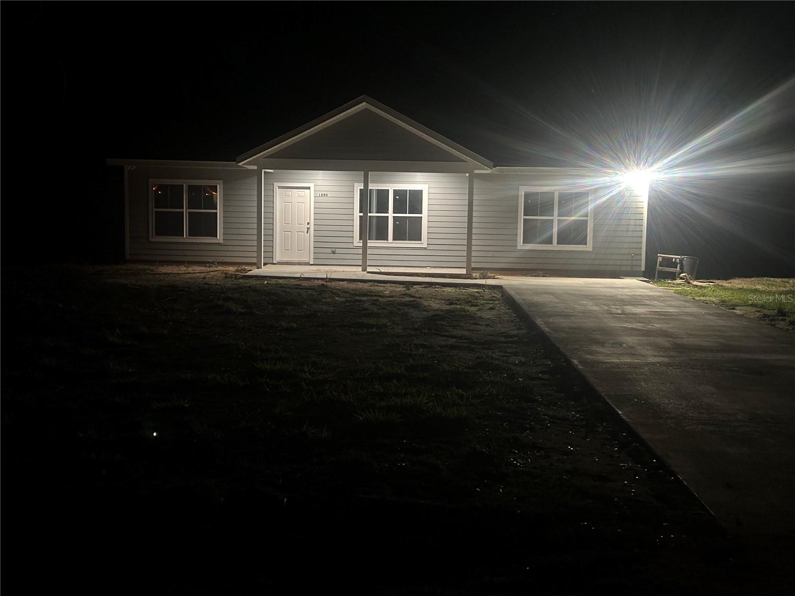 1890 NE 155TH CT, WILLISTON, FL, 32696