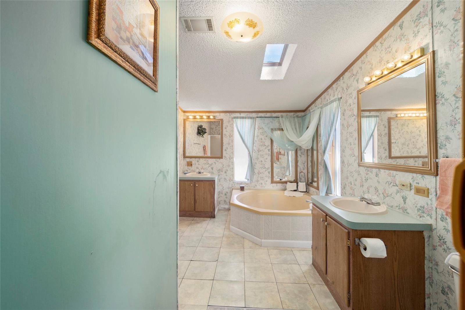 262 S COUNTY ROAD 21, HAWTHORNE, FL, 32640