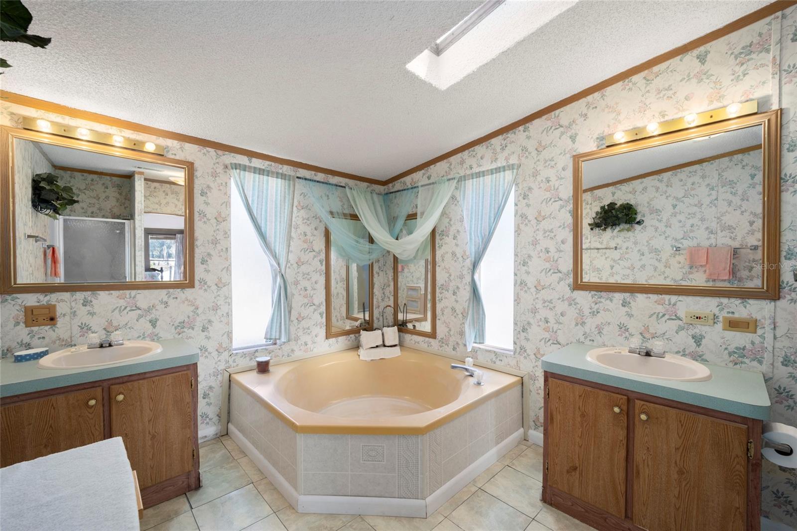 262 S COUNTY ROAD 21, HAWTHORNE, FL, 32640