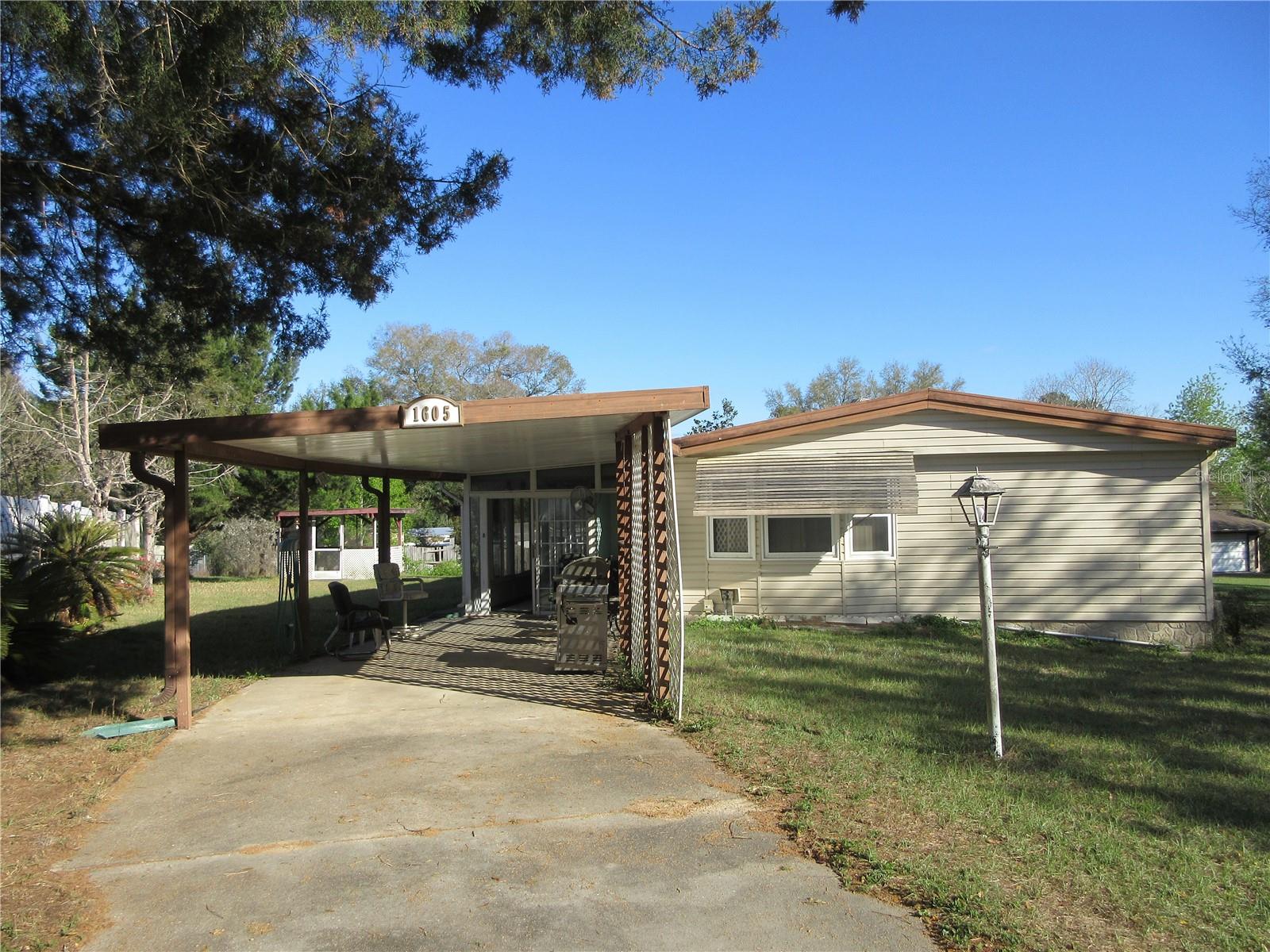 1605 SE 160TH CT, OCKLAWAHA, FL, 32179