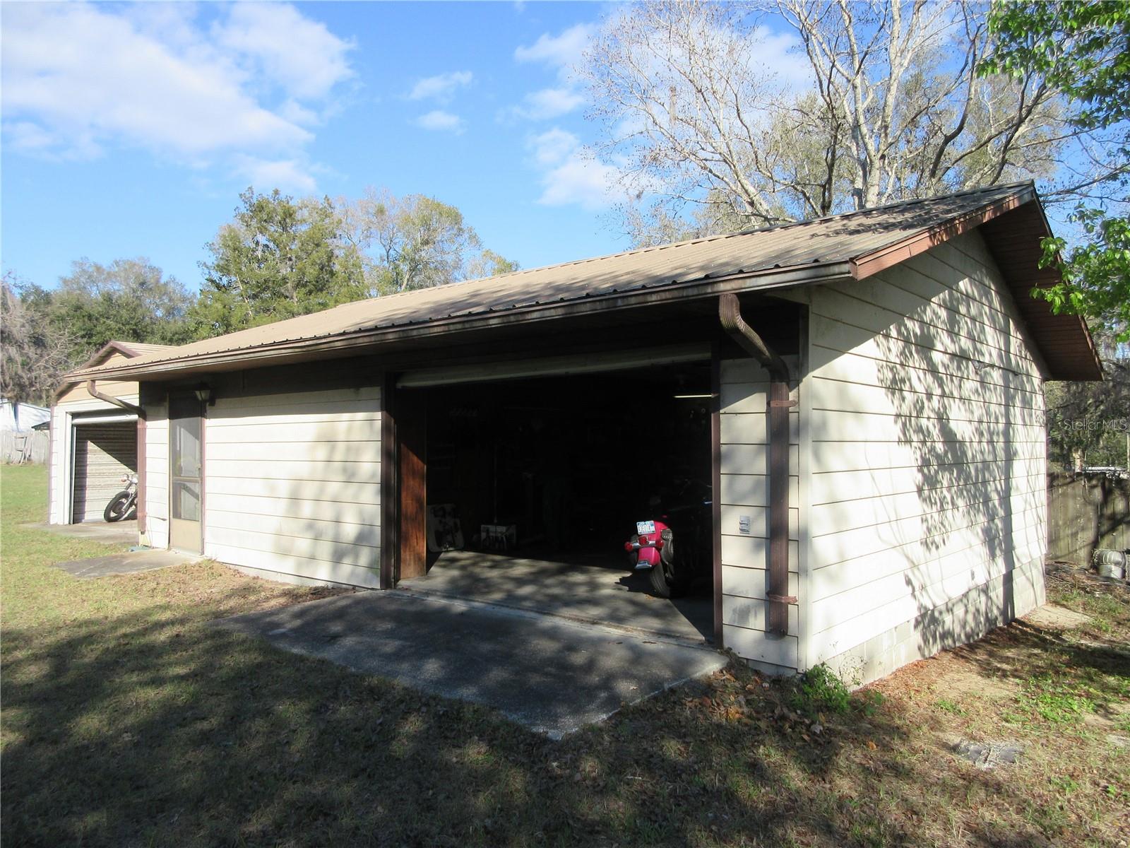 1605 SE 160TH CT, OCKLAWAHA, FL, 32179