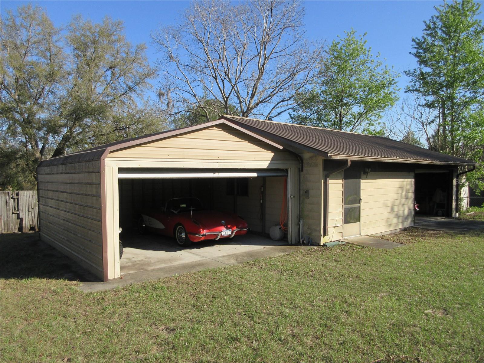 1605 SE 160TH CT, OCKLAWAHA, FL, 32179