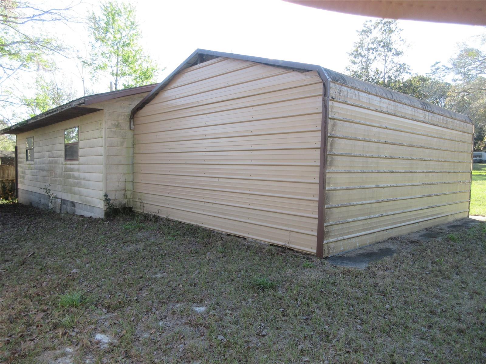 1605 SE 160TH CT, OCKLAWAHA, FL, 32179