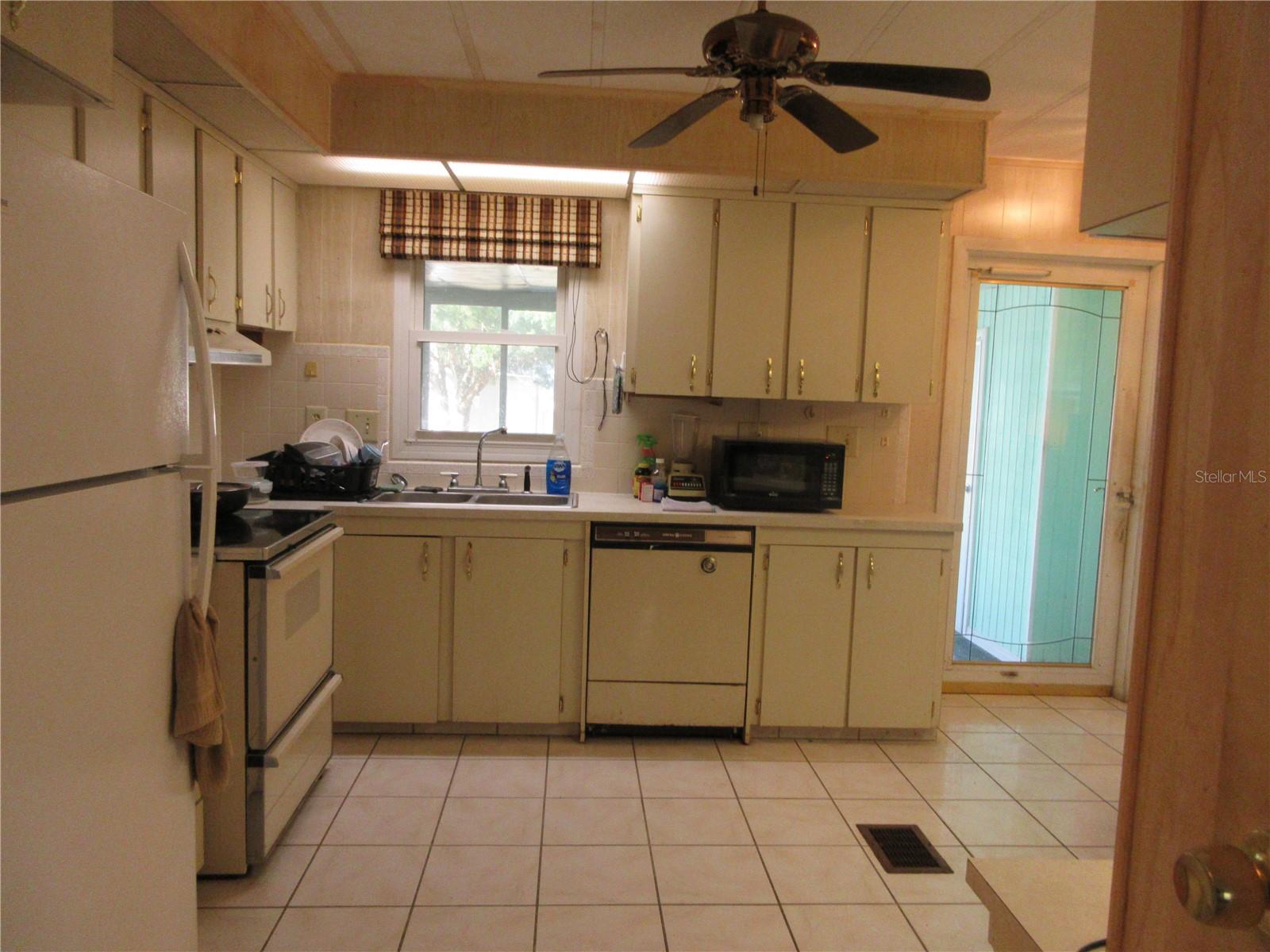 1605 SE 160TH CT, OCKLAWAHA, FL, 32179