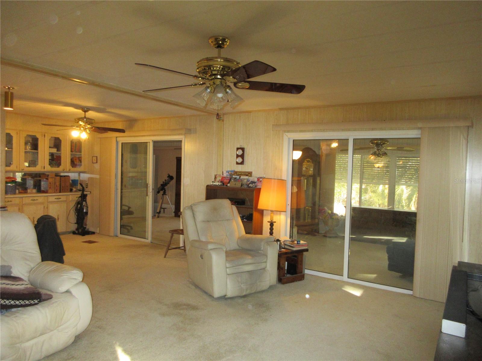 1605 SE 160TH CT, OCKLAWAHA, FL, 32179