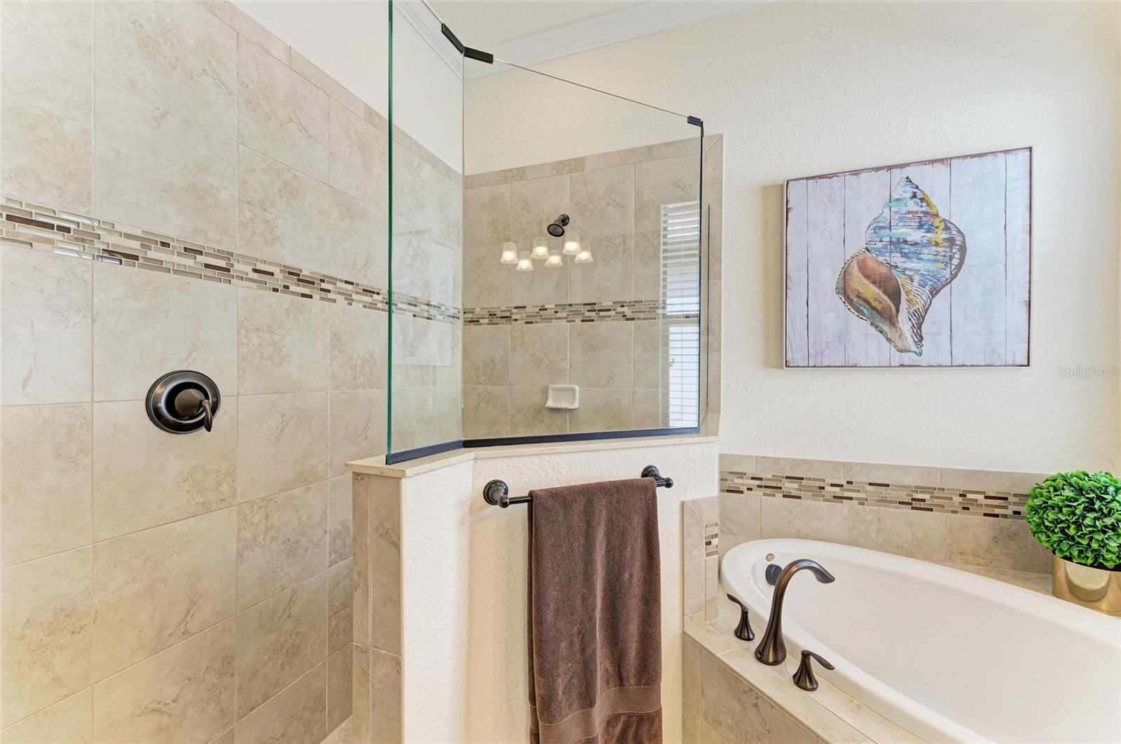 5925 CESSNA RUN, BRADENTON, FL, 34211