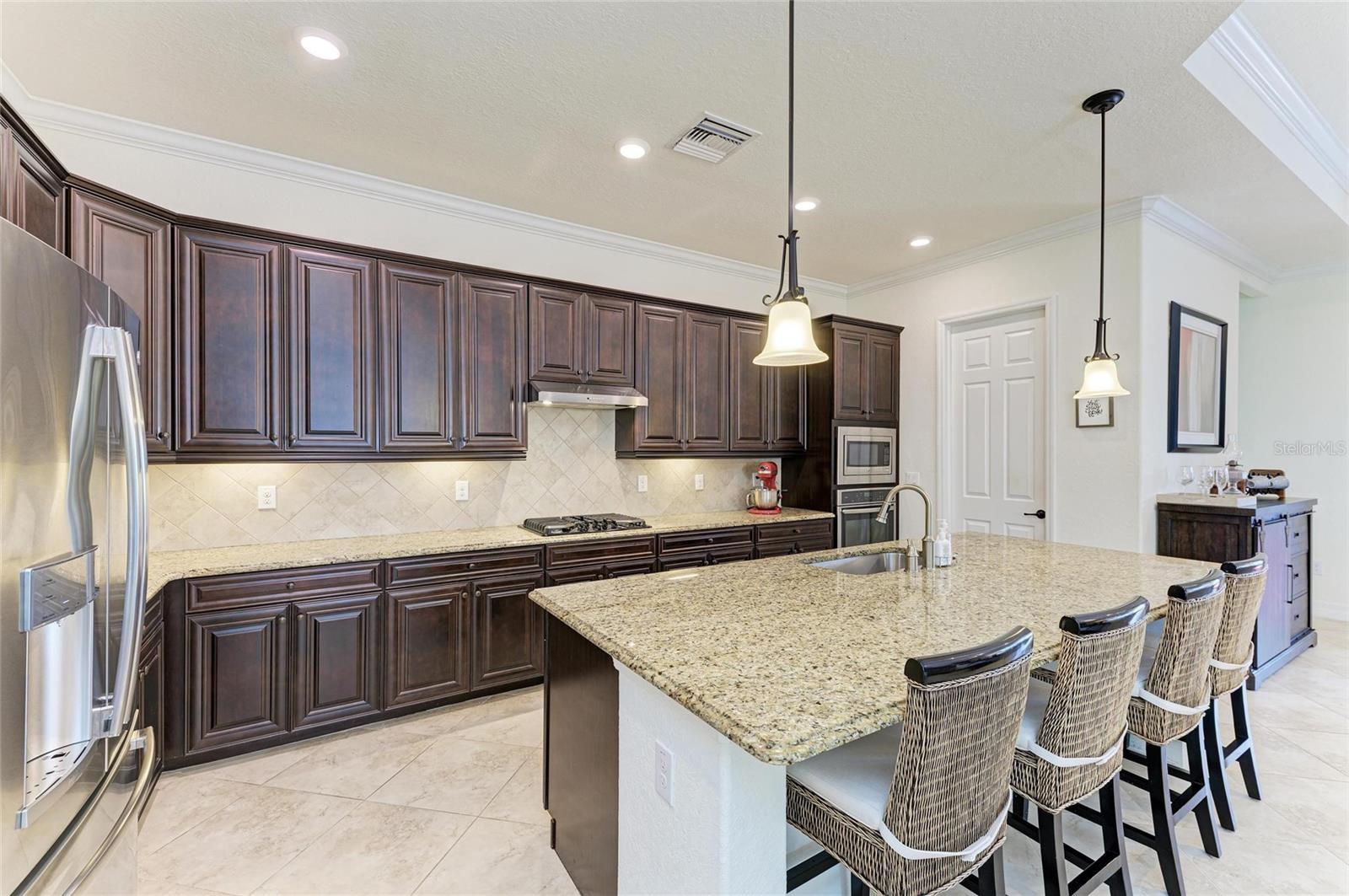 5925 CESSNA RUN, BRADENTON, FL, 34211