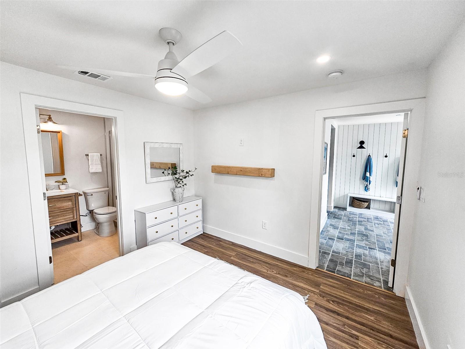 425 BRISTOL CT, SARASOTA, FL, 34237