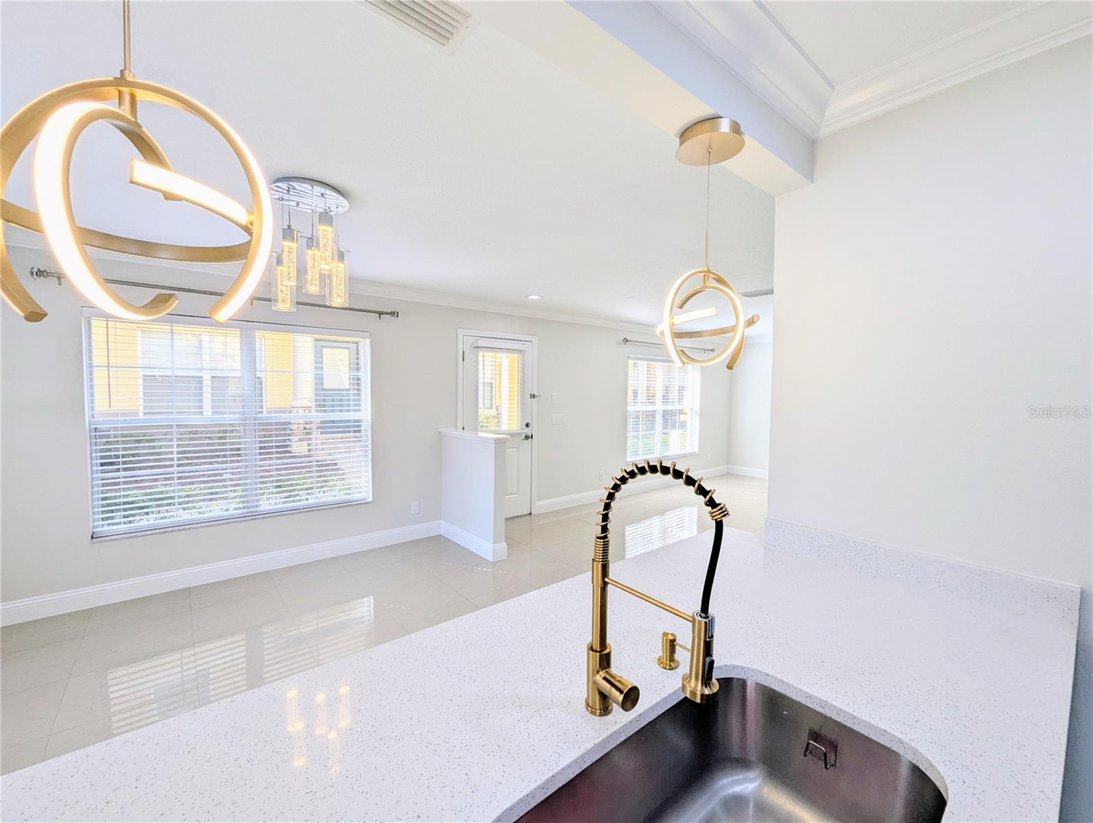 242 HARDCASTLE PL, VALRICO, FL, 33594