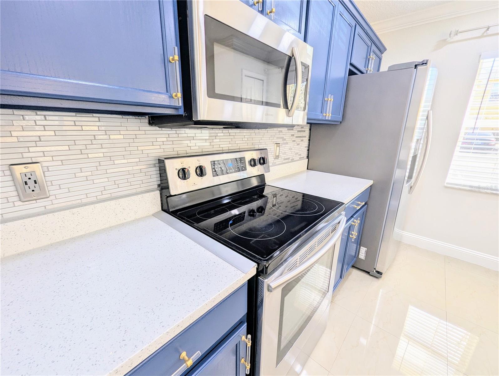 242 HARDCASTLE PL, VALRICO, FL, 33594