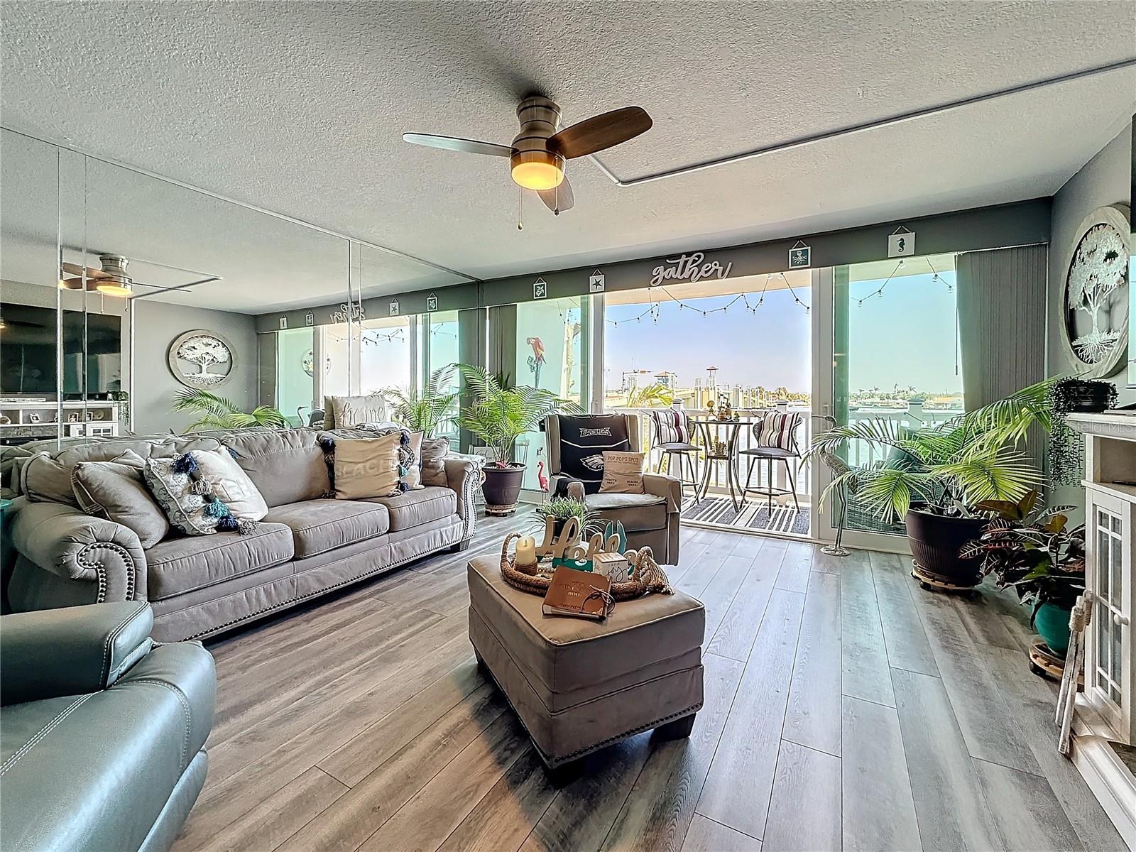 500 TREASURE ISLAND CSWY #207, TREASURE ISLAND, FL, 33706