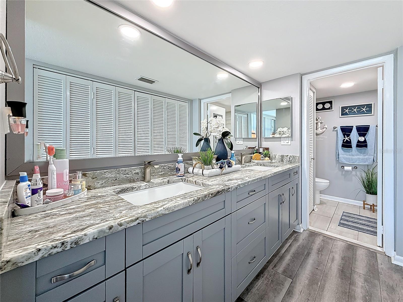 500 TREASURE ISLAND CSWY #207, TREASURE ISLAND, FL, 33706