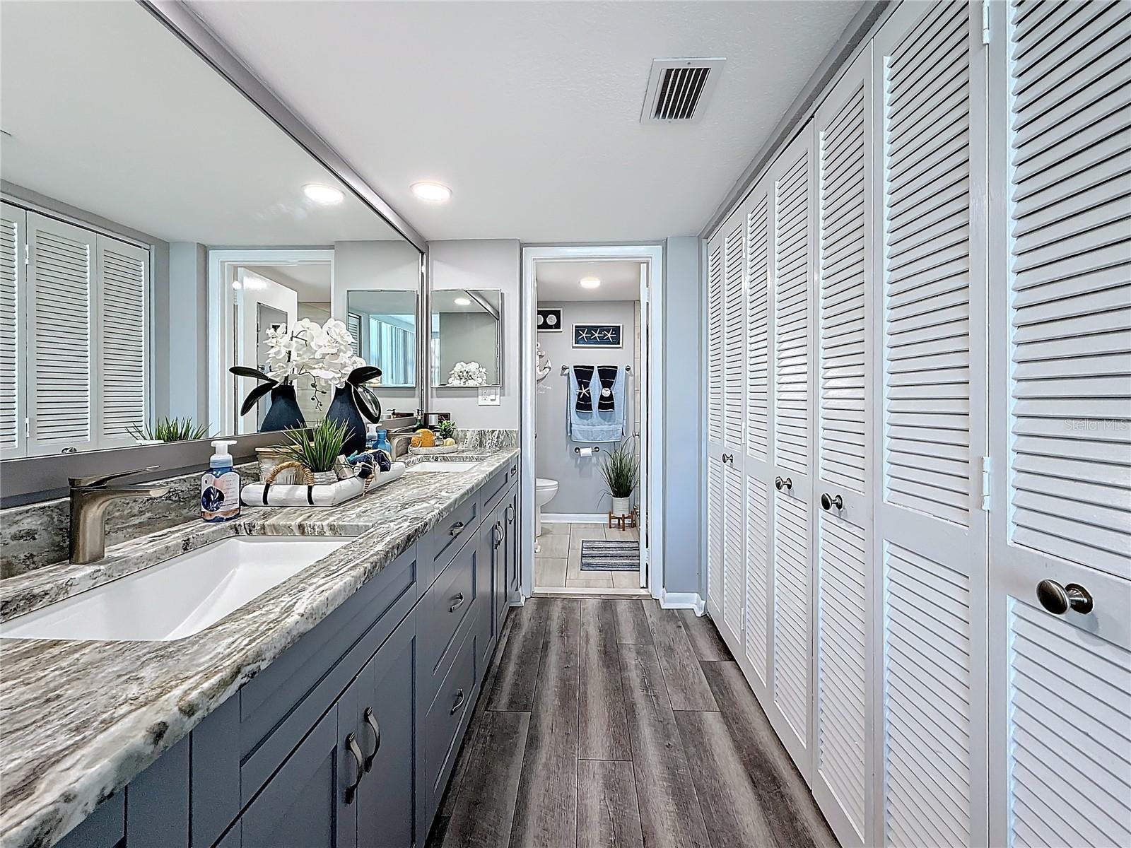 500 TREASURE ISLAND CSWY #207, TREASURE ISLAND, FL, 33706