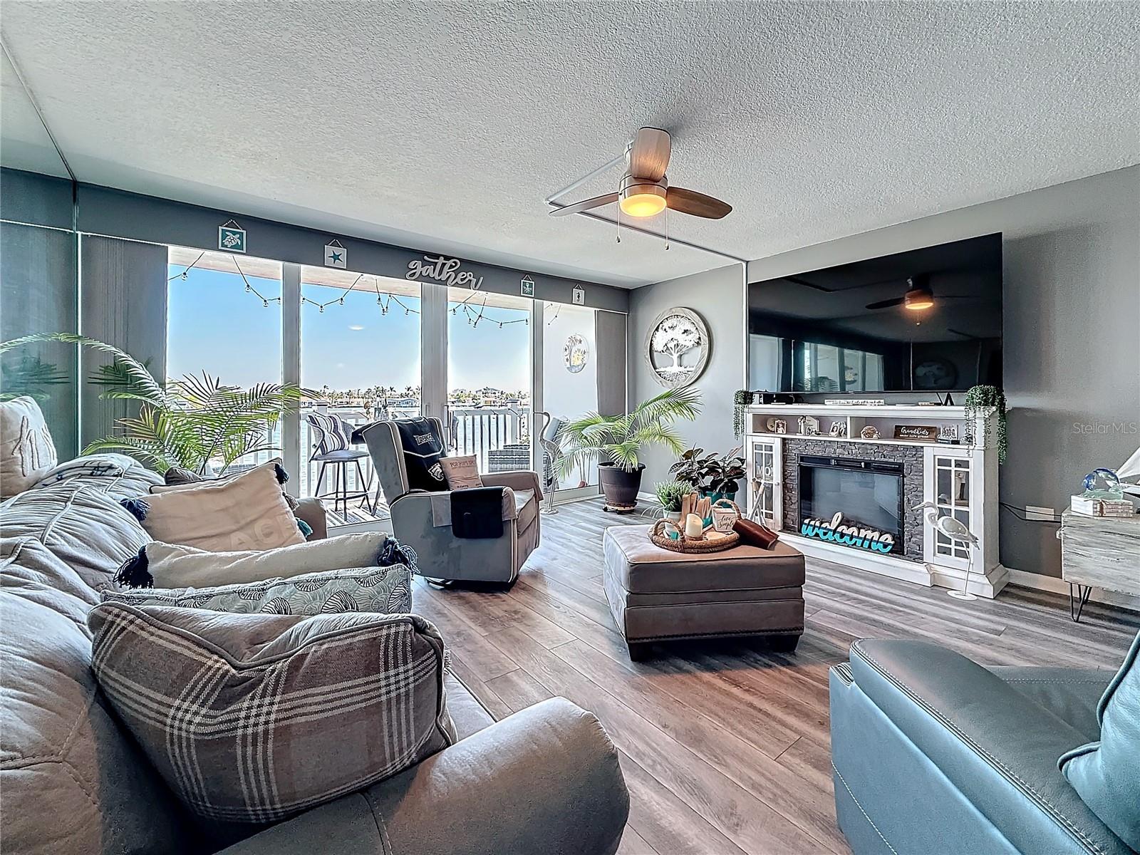 500 TREASURE ISLAND CSWY #207, TREASURE ISLAND, FL, 33706