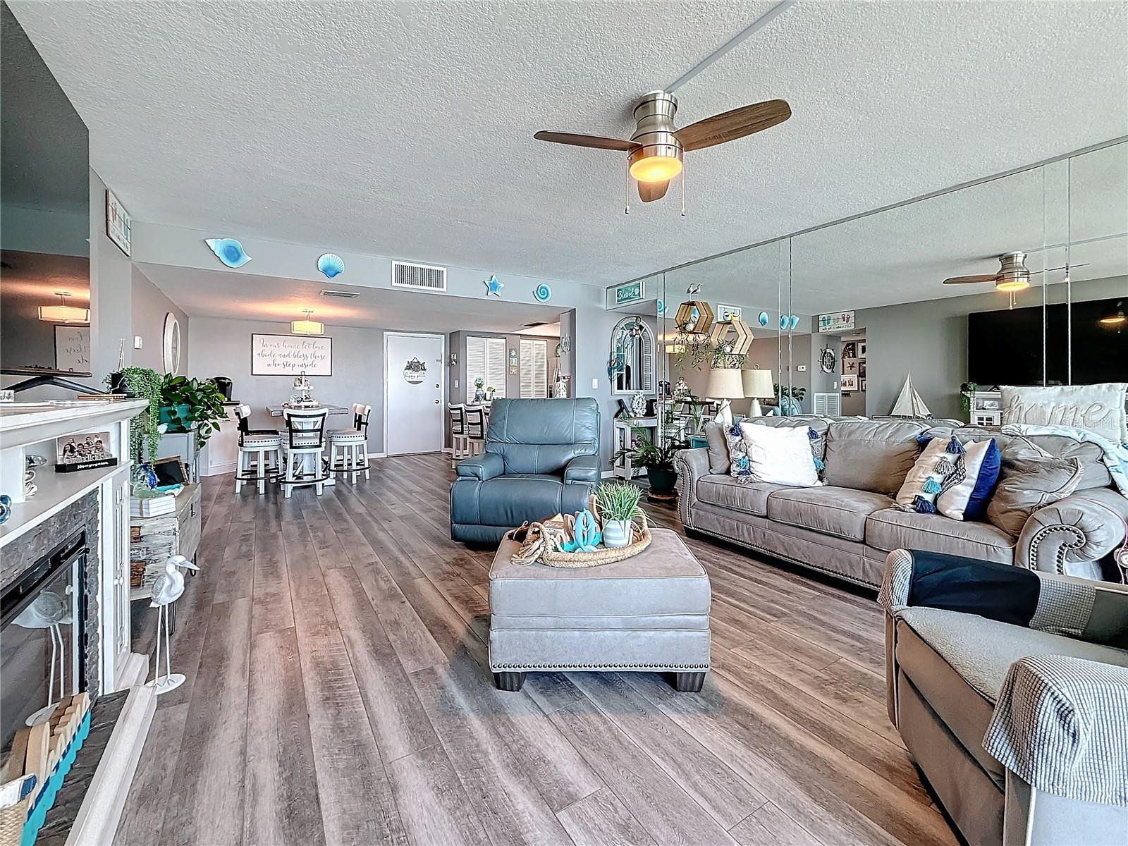 500 TREASURE ISLAND CSWY #207, TREASURE ISLAND, FL, 33706