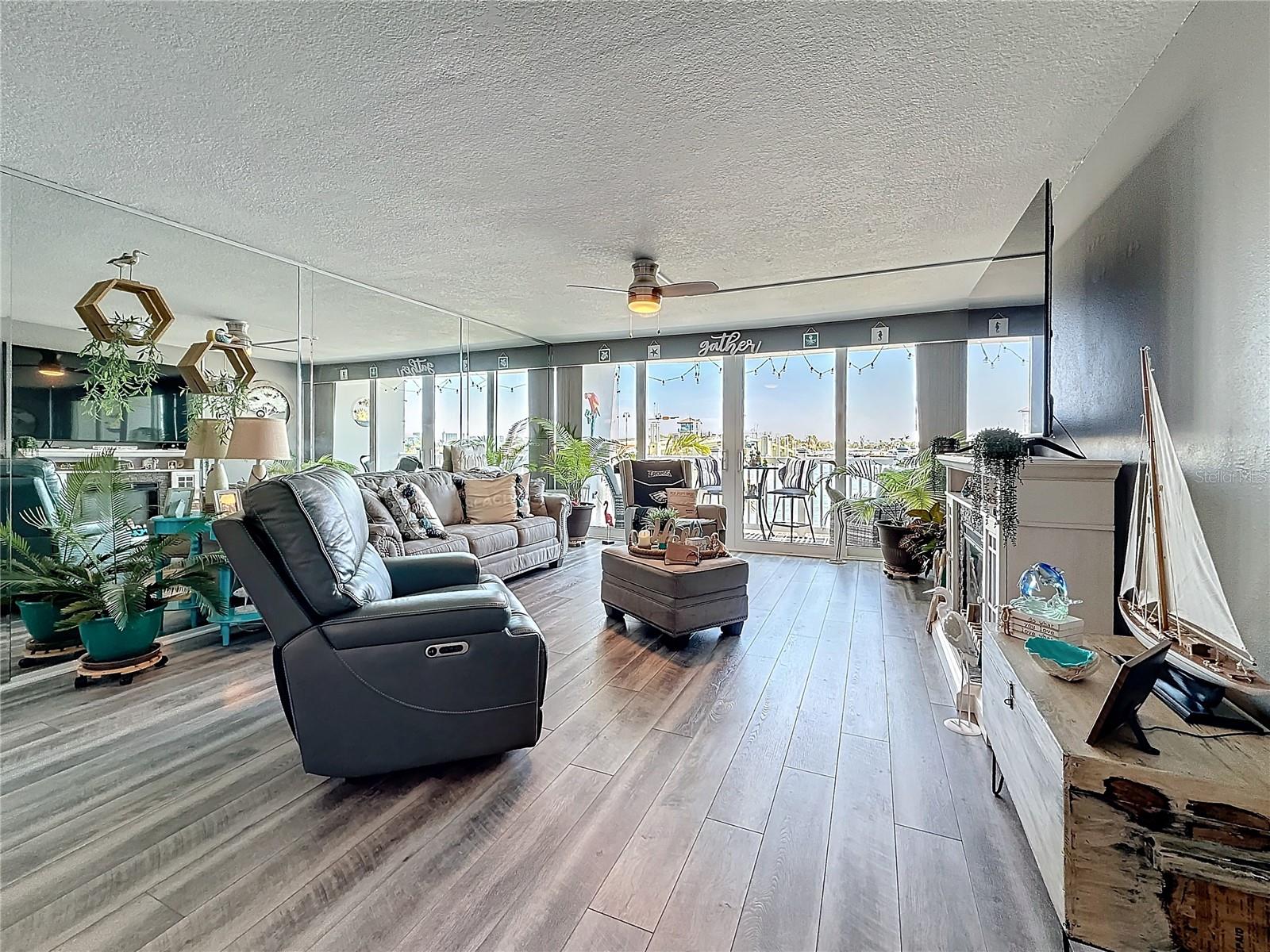 500 TREASURE ISLAND CSWY #207, TREASURE ISLAND, FL, 33706