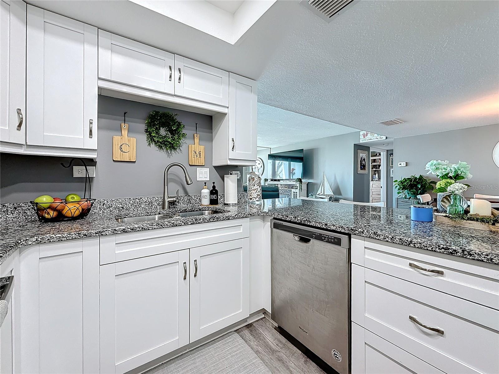 500 TREASURE ISLAND CSWY #207, TREASURE ISLAND, FL, 33706