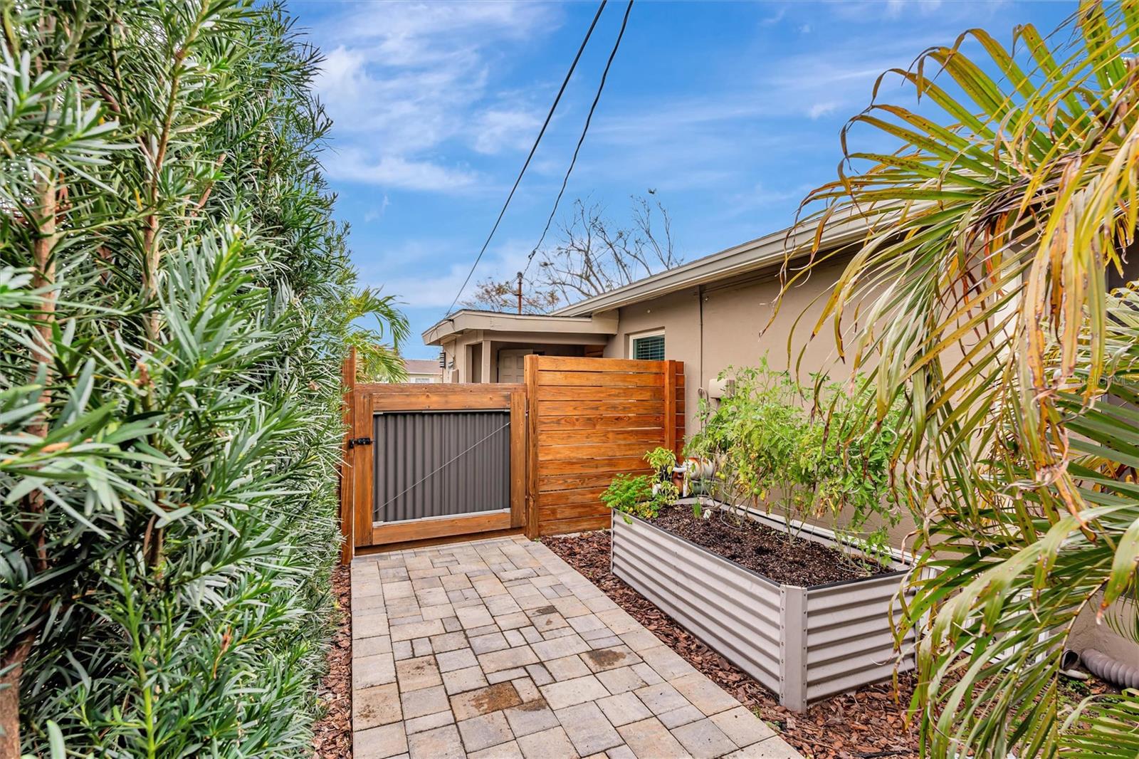 702 59TH ST S, GULFPORT, FL, 33707