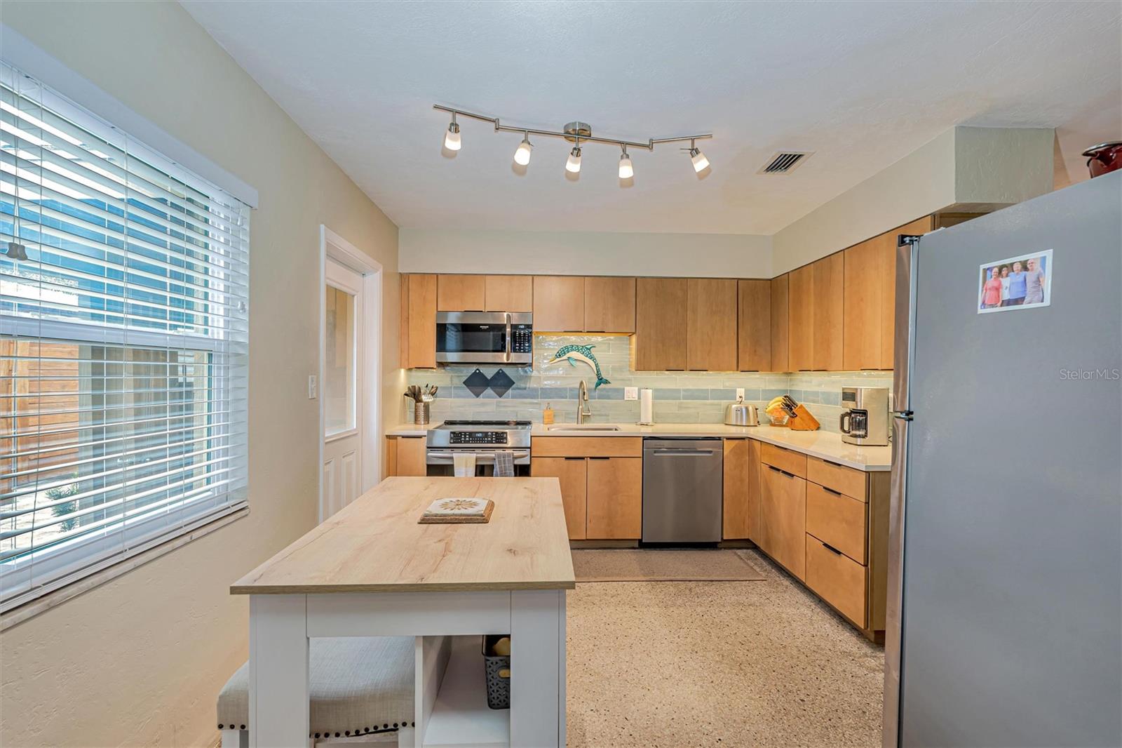 702 59TH ST S, GULFPORT, FL, 33707