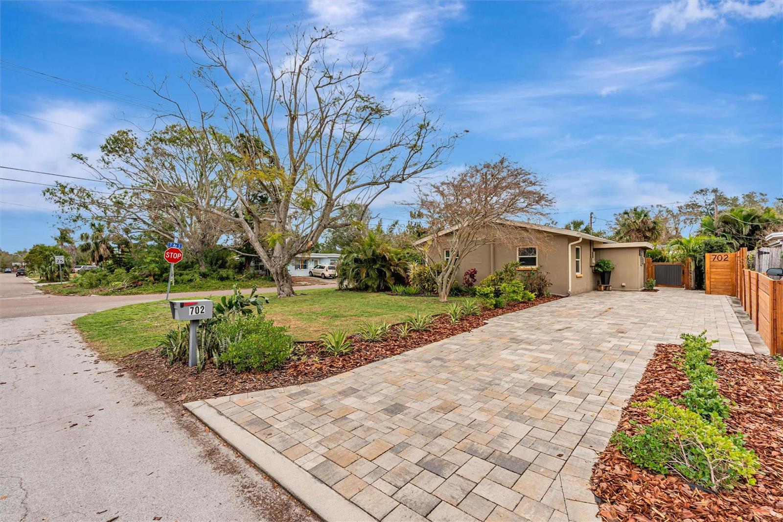 702 59TH ST S, GULFPORT, FL, 33707