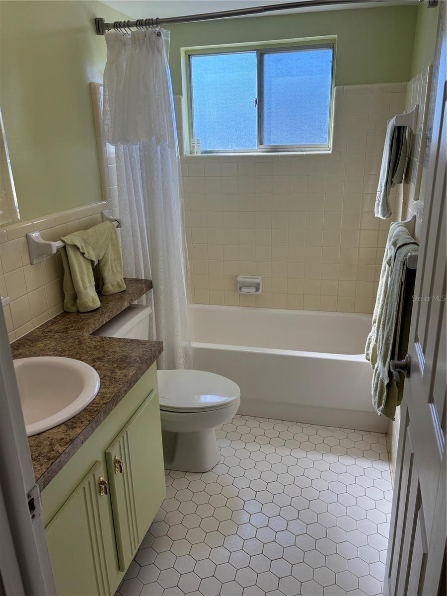 11251 80TH AVE #210, SEMINOLE, FL, 33772