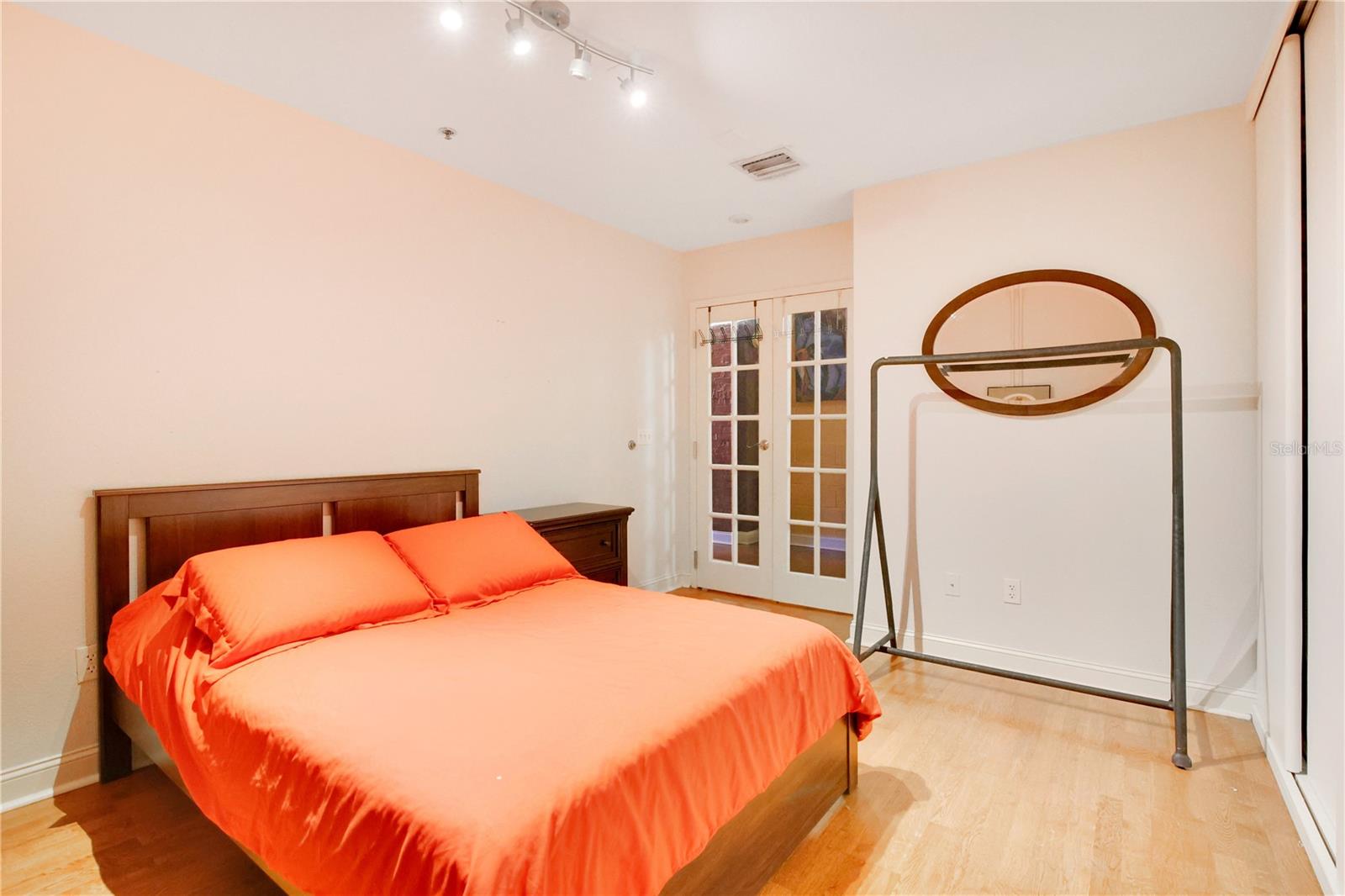 62 W COLONIAL DR #301, ORLANDO, FL, 32801