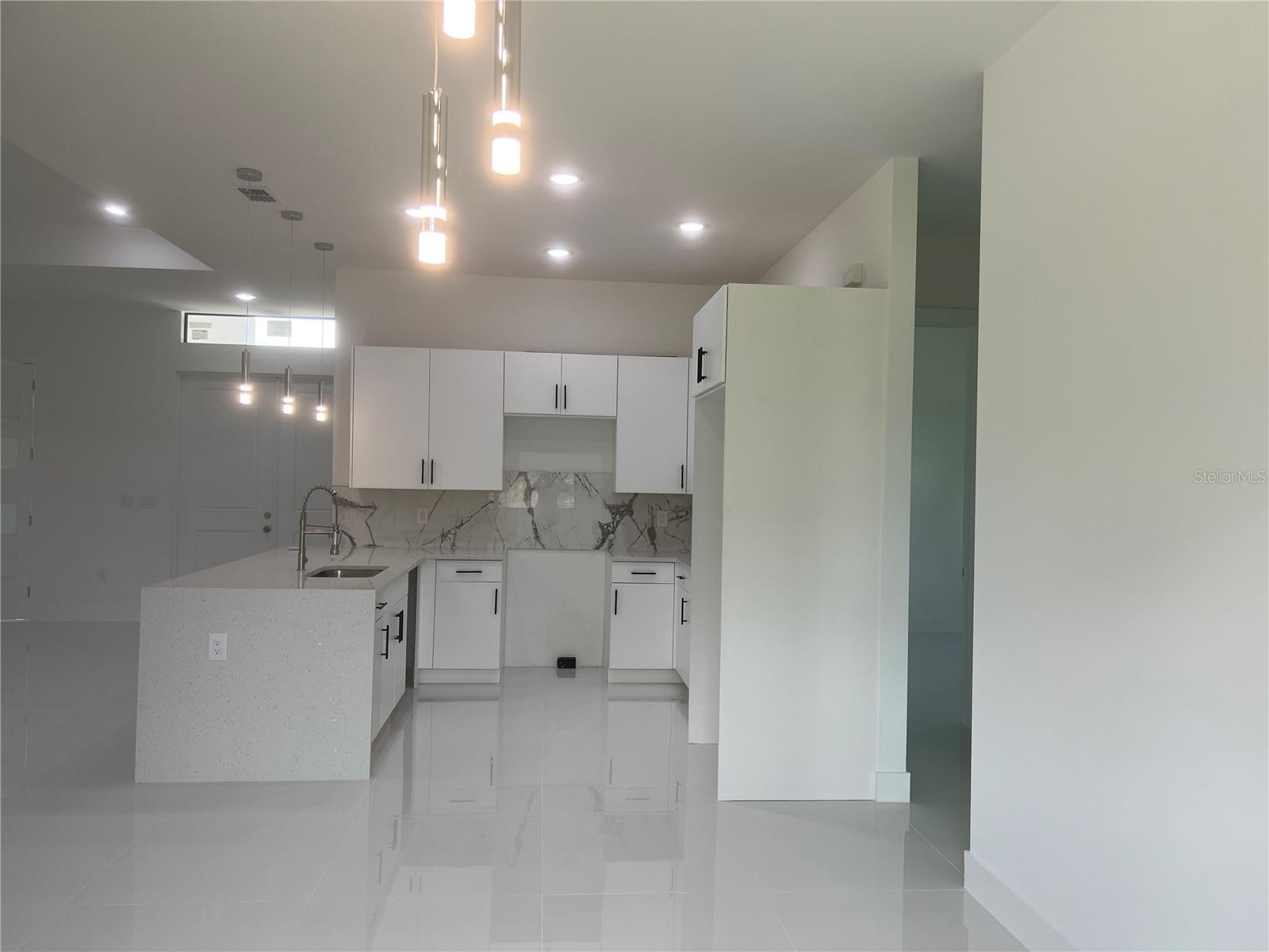 418 CALVIN AVE, LEHIGH ACRES, FL, 33972