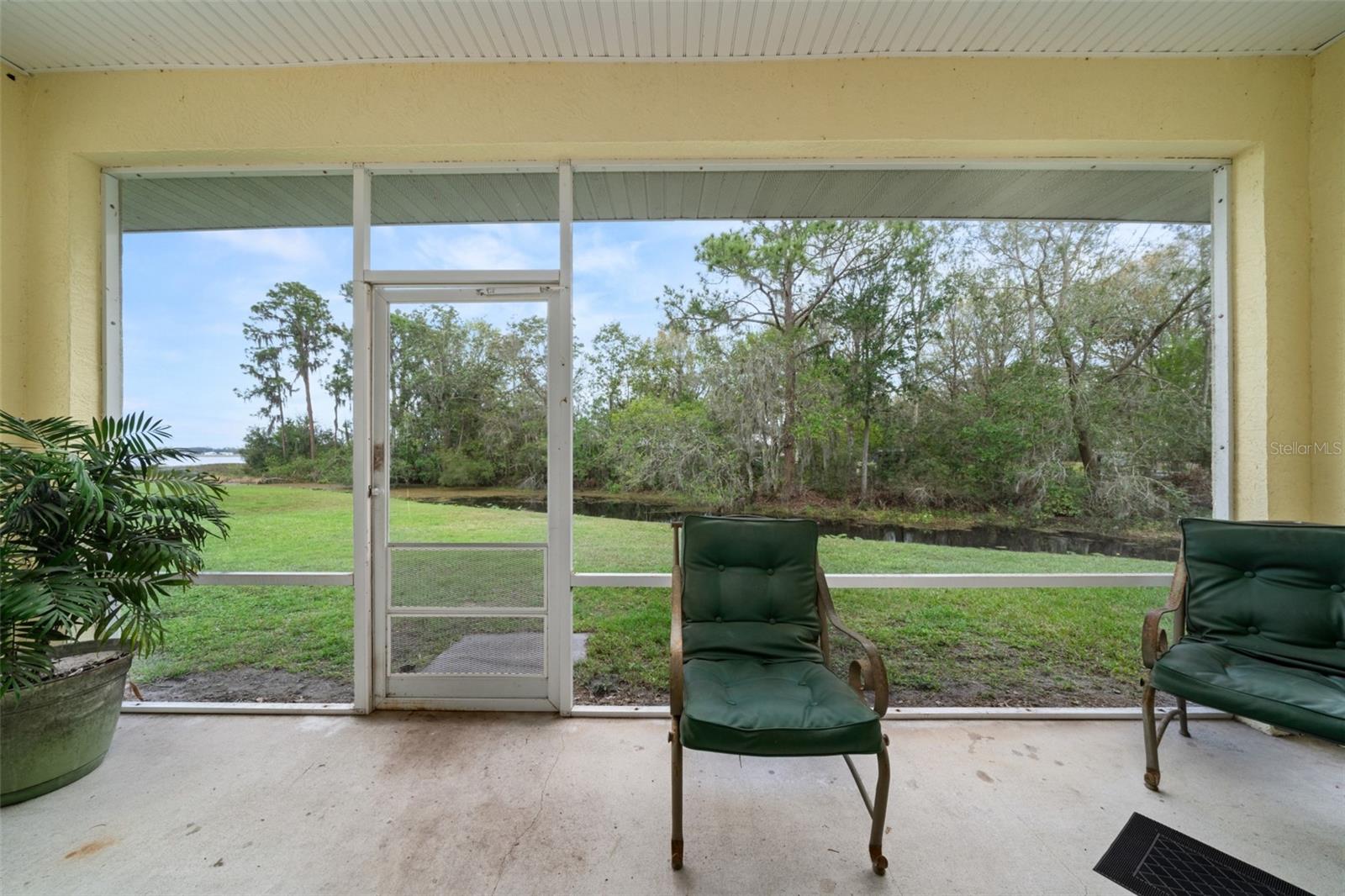 2524 N MOHAWK DR E, AVON PARK, FL, 33825