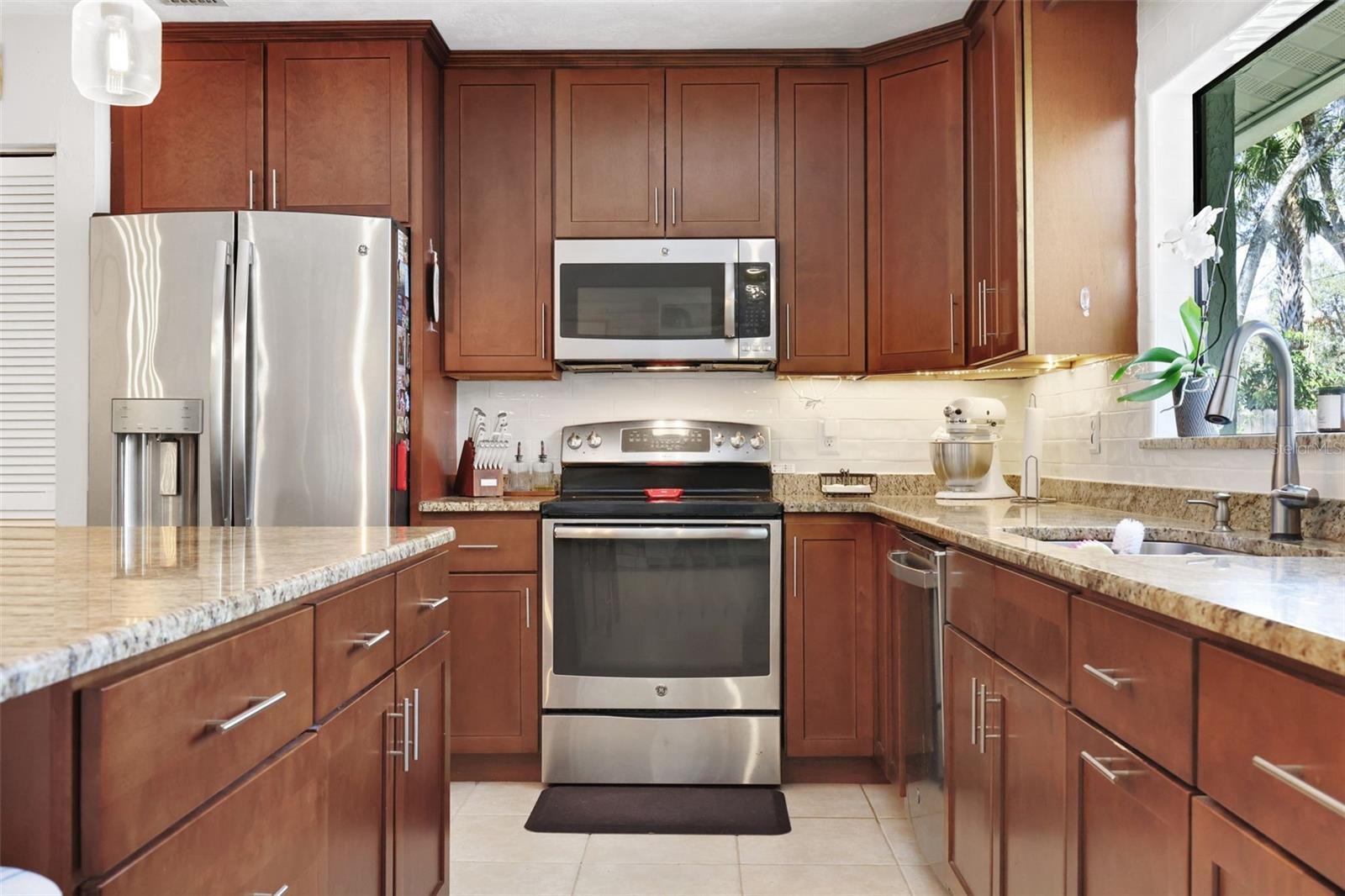 1525 ORANGE TREE DR, EDGEWATER, FL, 32132