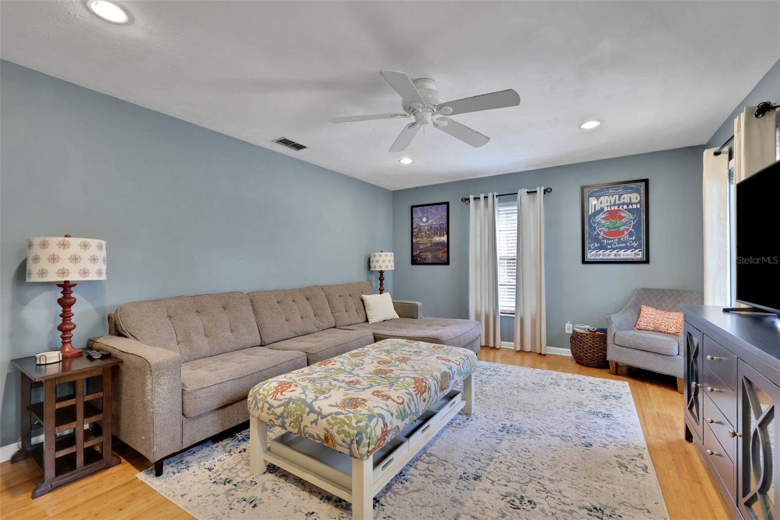 1525 ORANGE TREE DR, EDGEWATER, FL, 32132