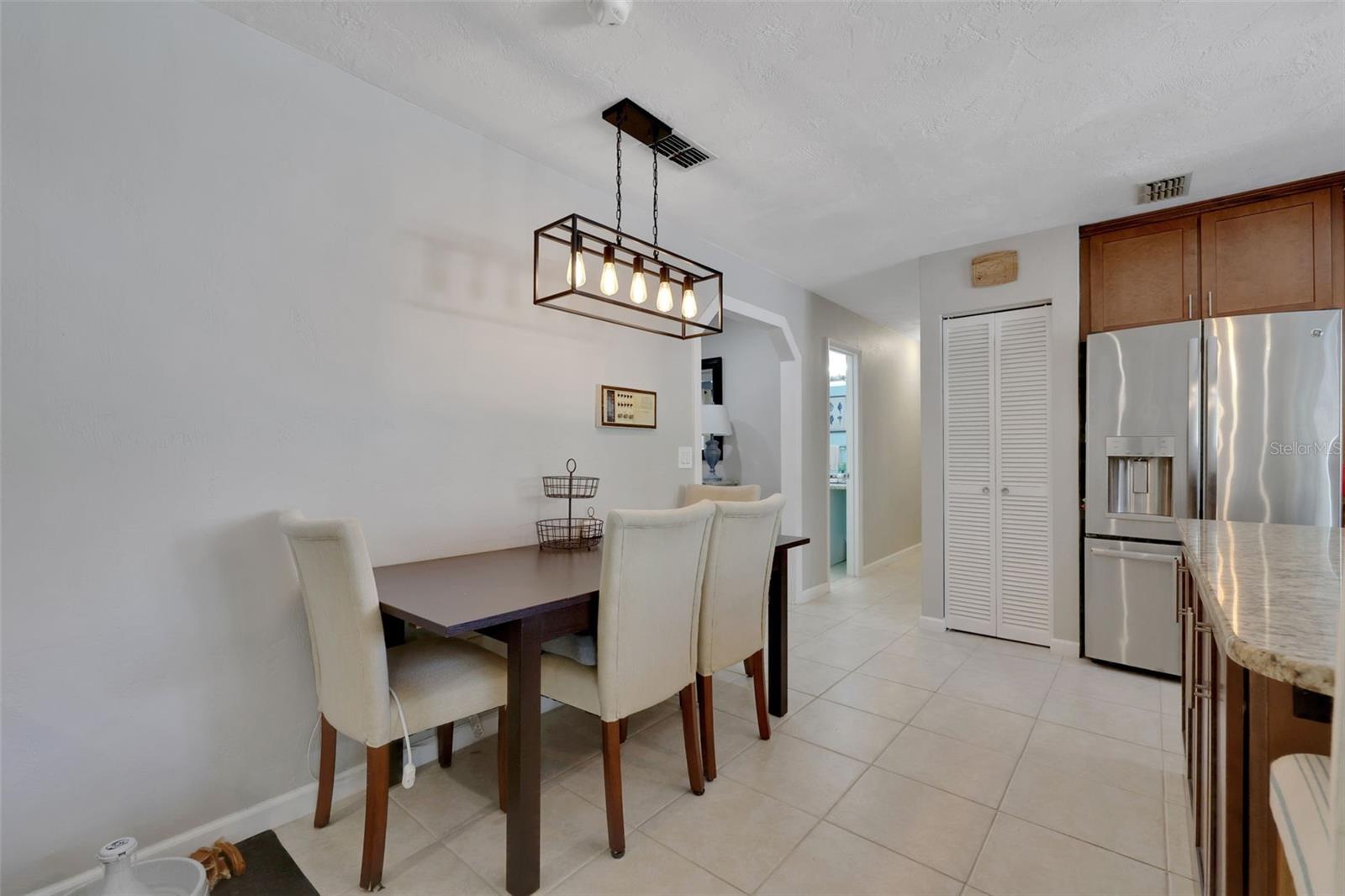 1525 ORANGE TREE DR, EDGEWATER, FL, 32132