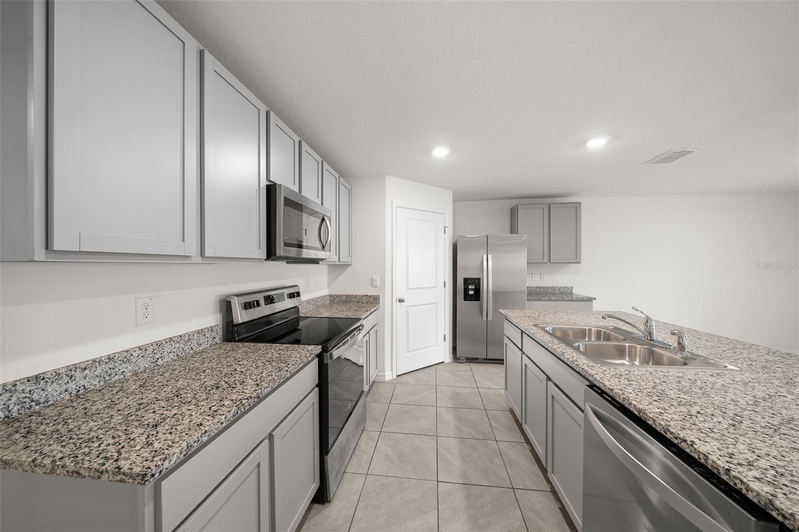 243 MARION OAKS TRL, OCALA, FL, 34473