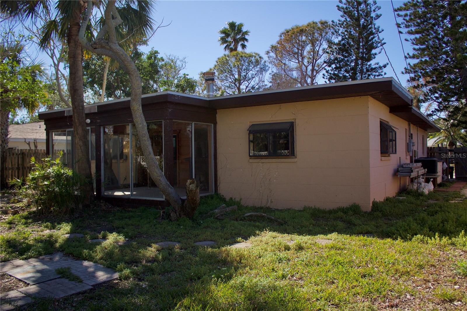 925 LANTANA AVE, CLEARWATER BEACH, FL, 33767